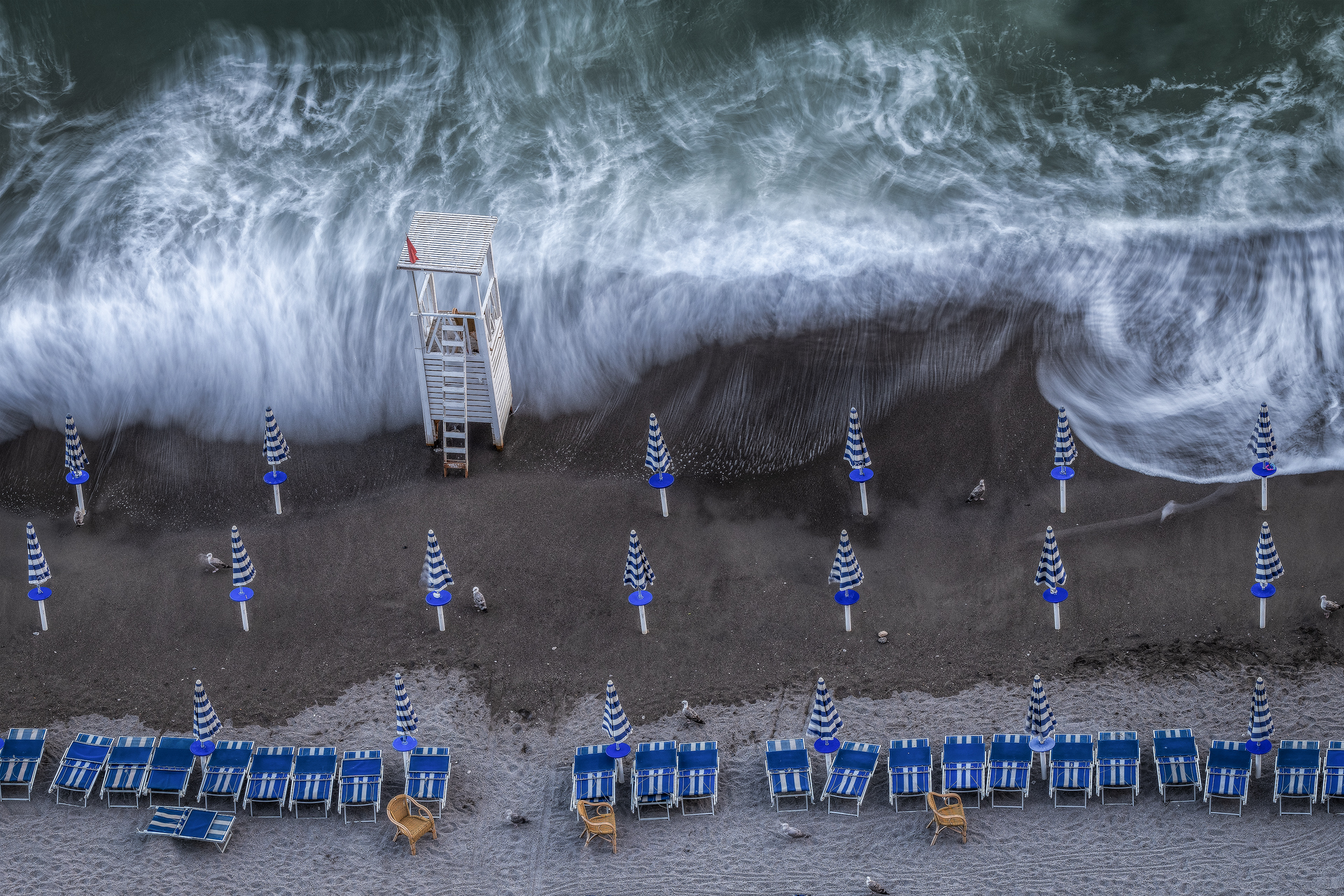 Mare, spiaggia e gabbiani