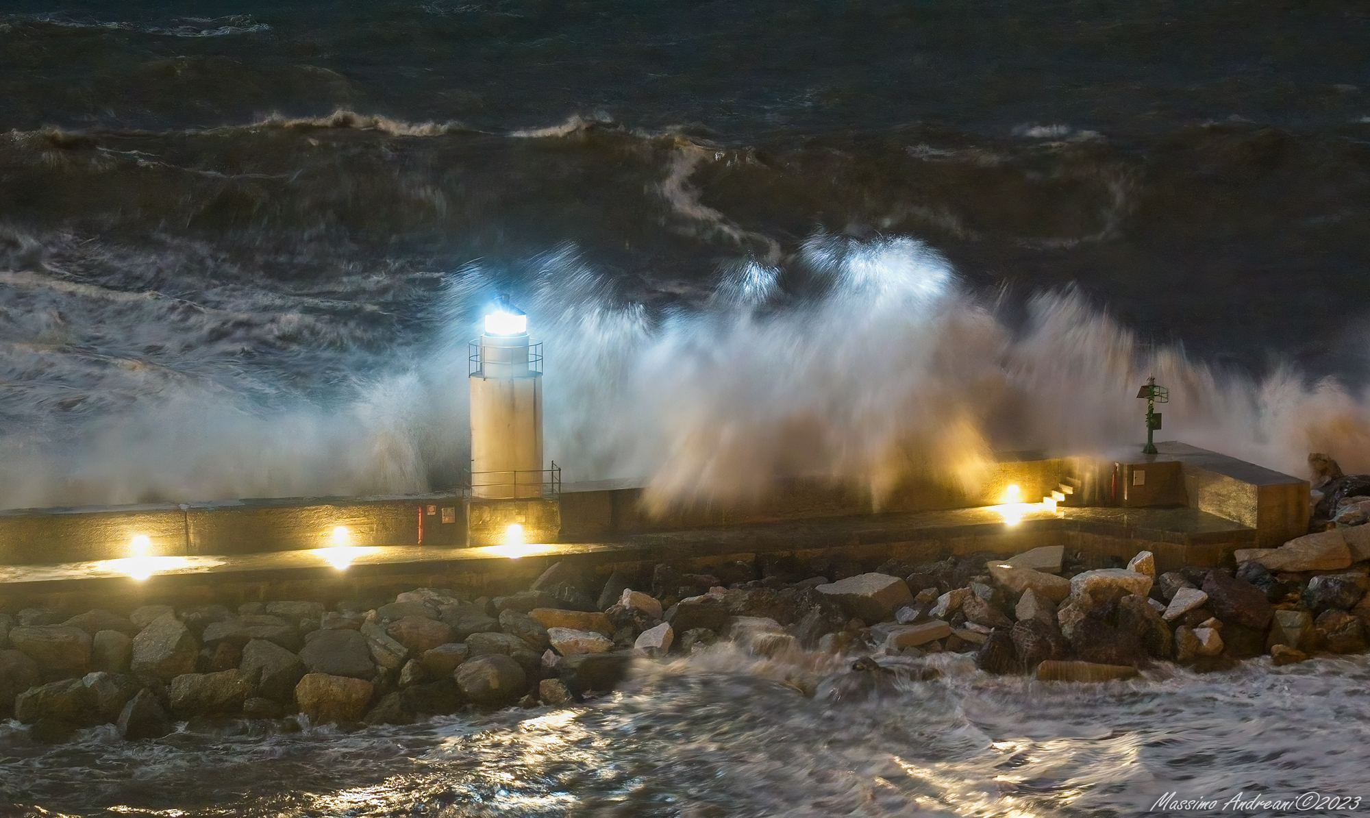 Mare mosso a Camogli