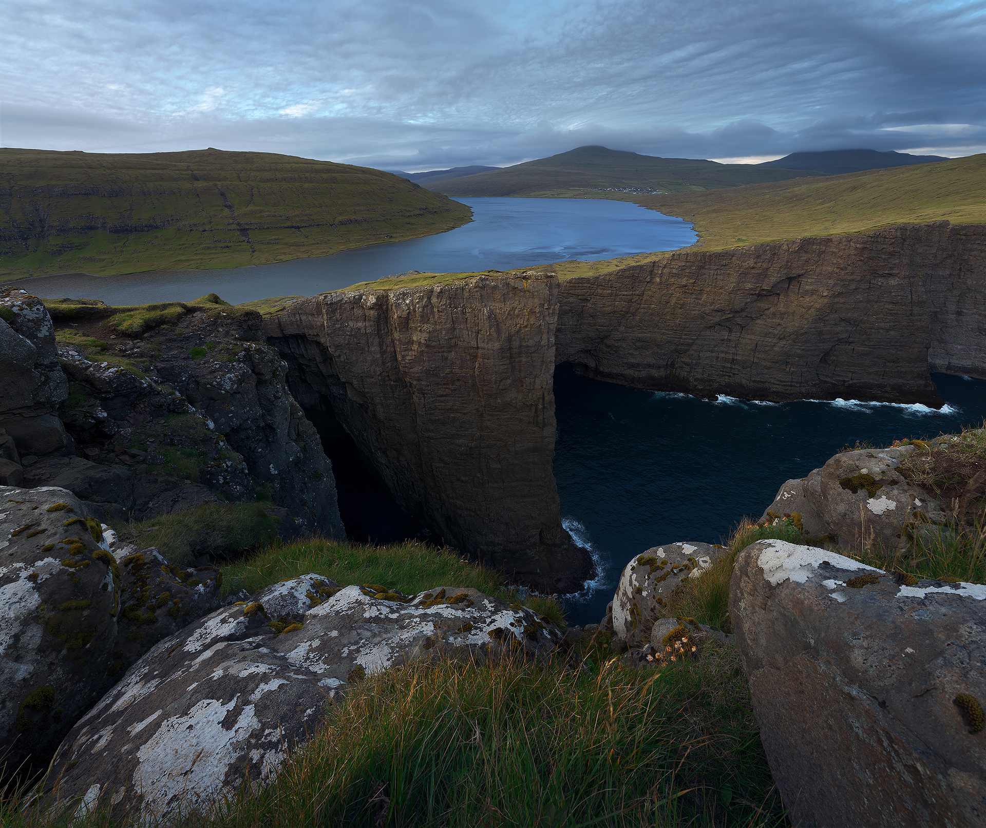 The Lake Above the Ocean