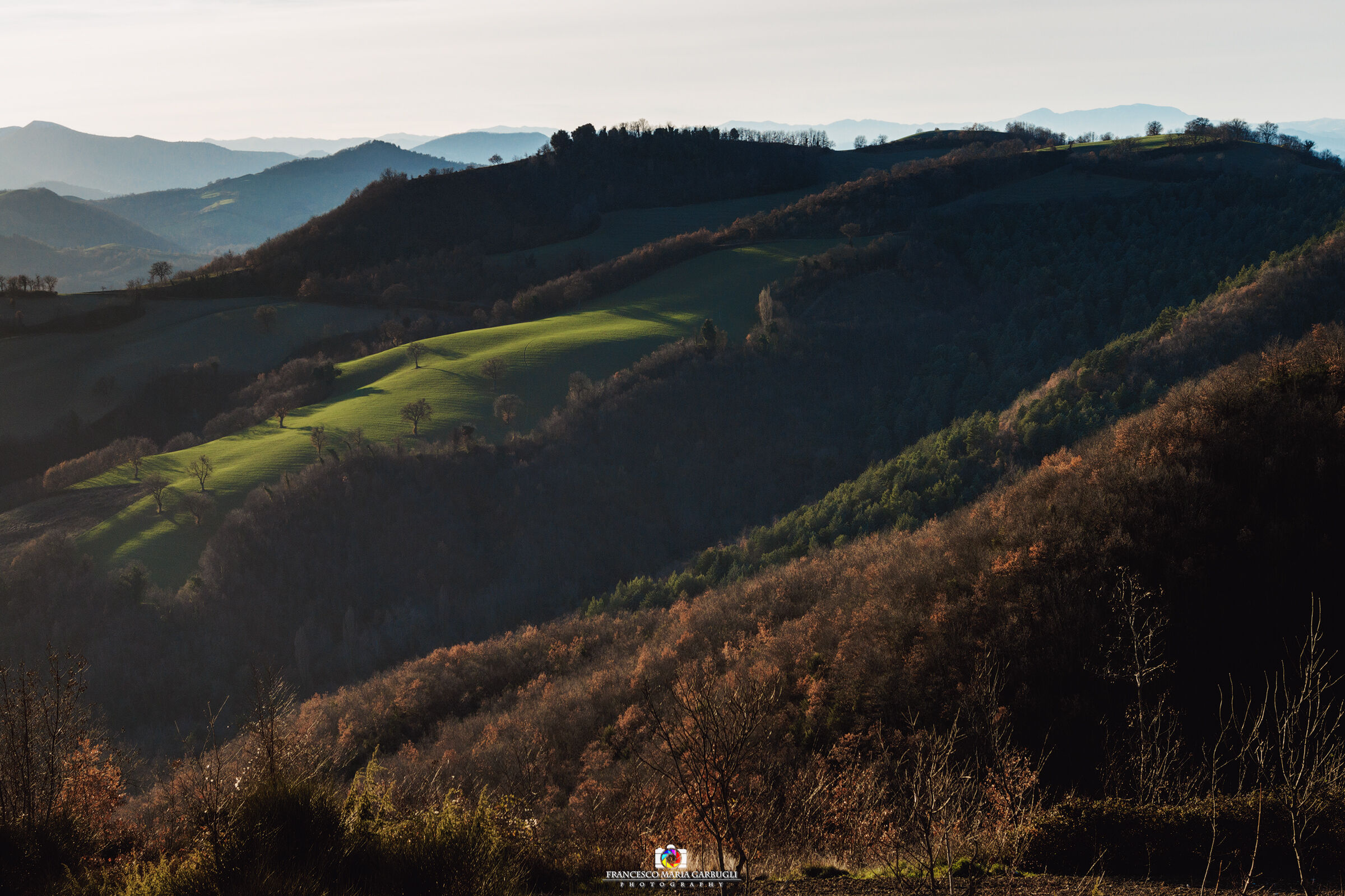 Luce radente sulle mie colline....