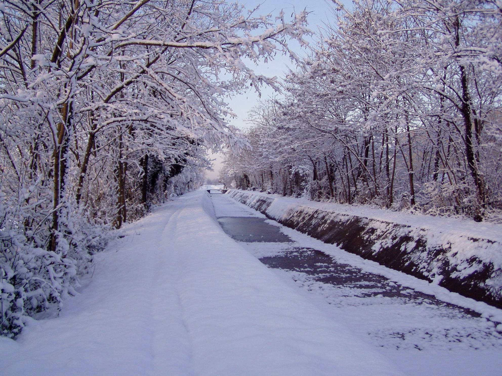 Snowfall on Villoresi