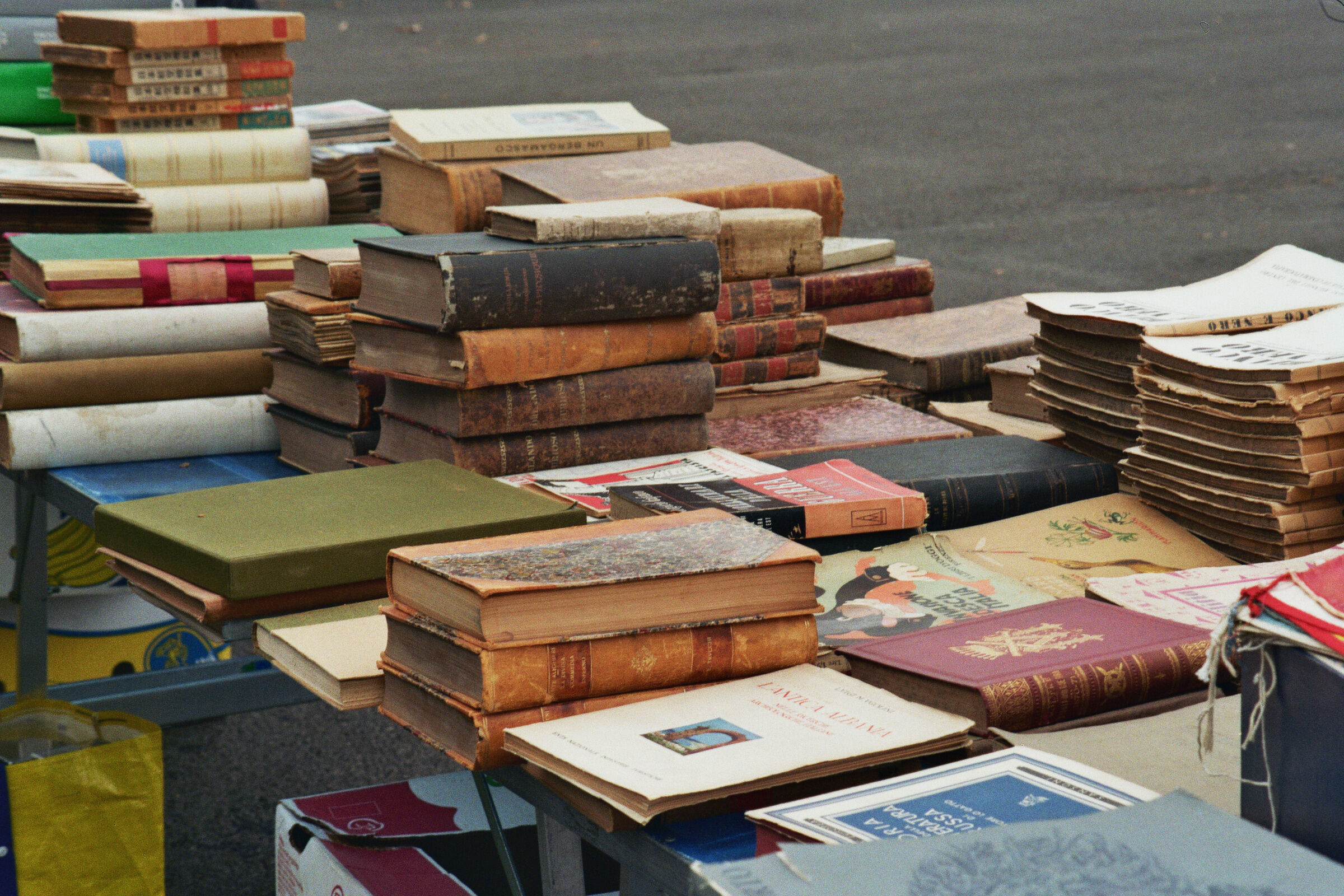 Vintage books - Nikkor 43-86 f3.5