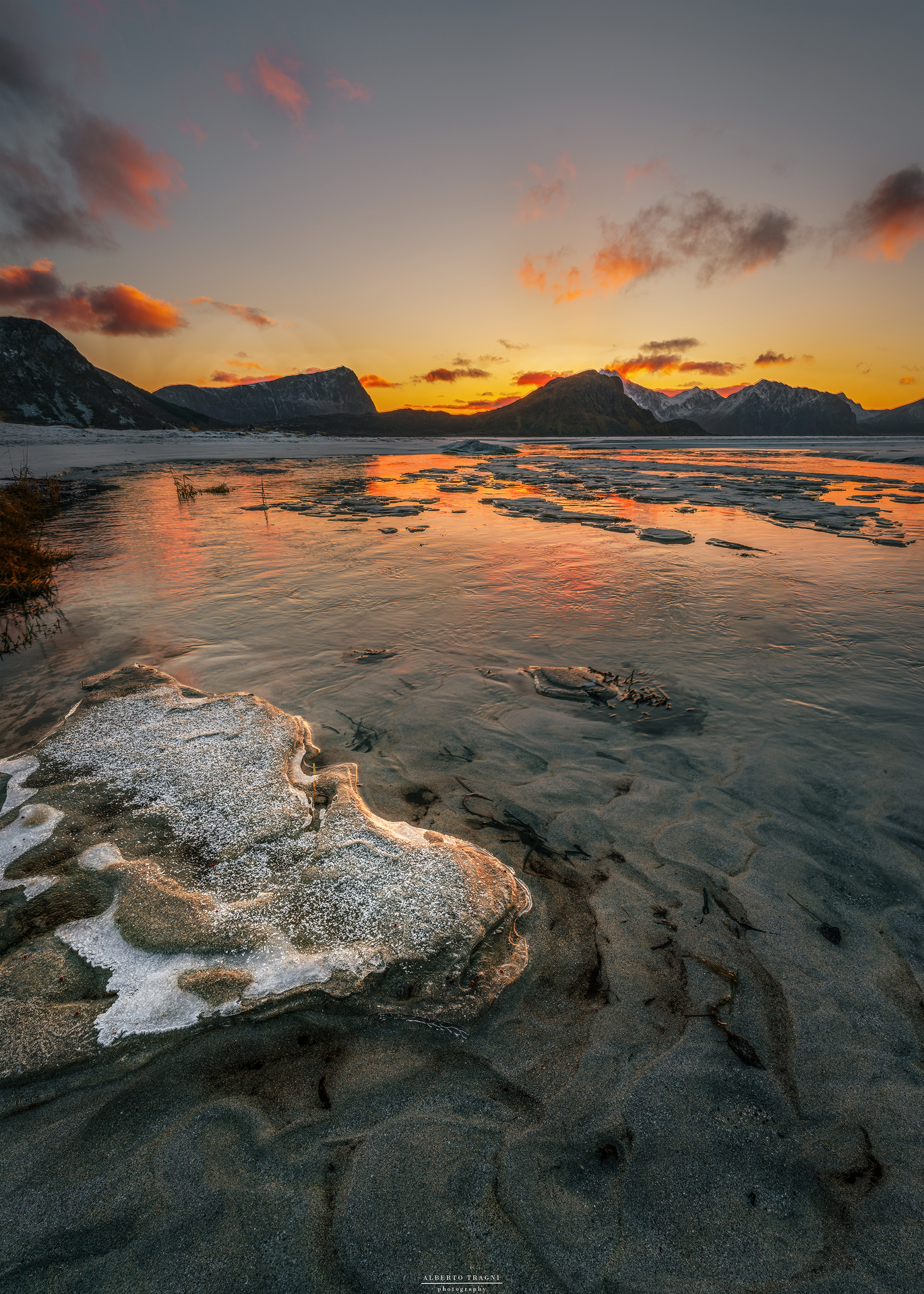 tramonto artico a Haukland beach