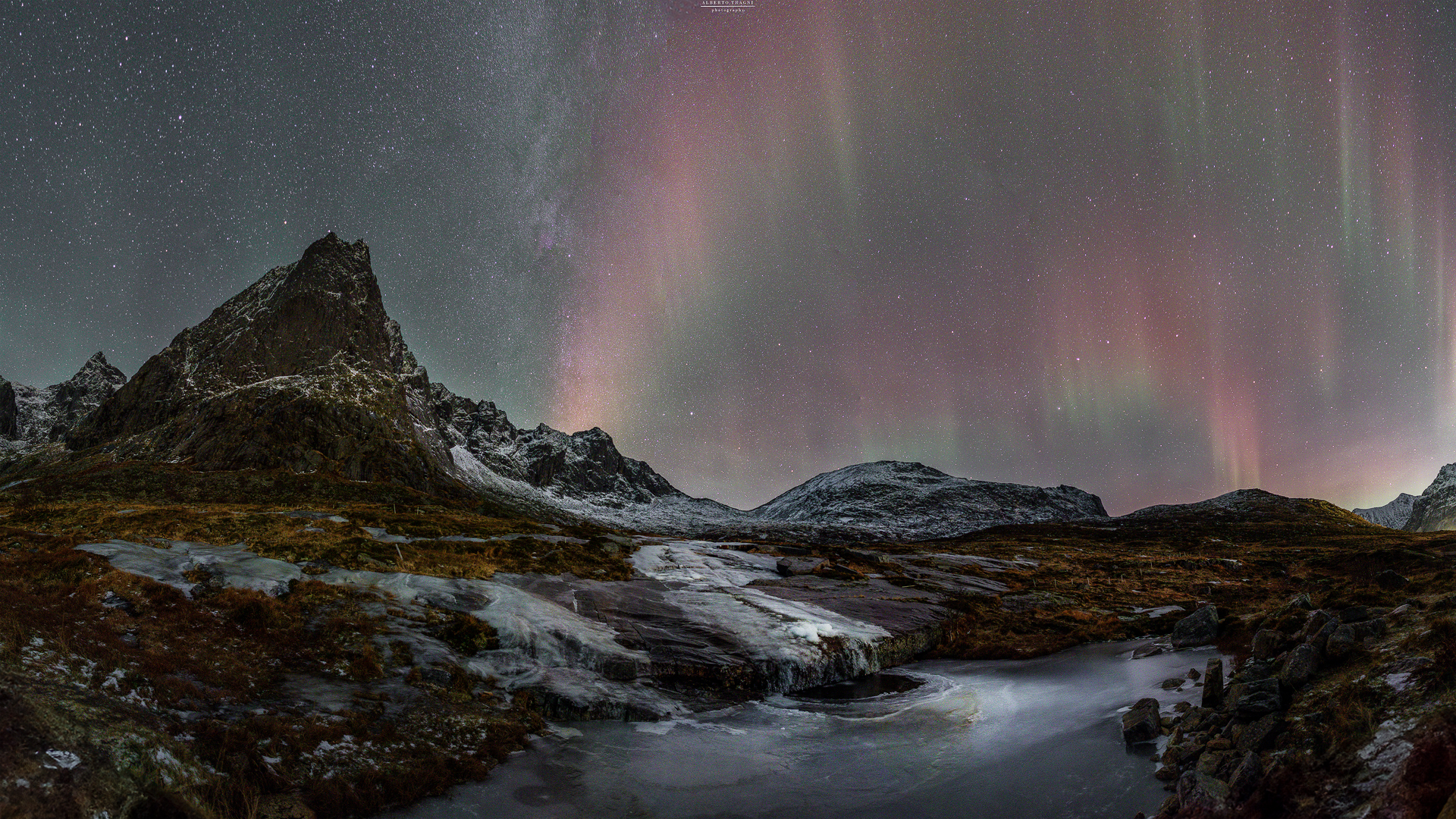 Pano a Molneva, aurora rossa