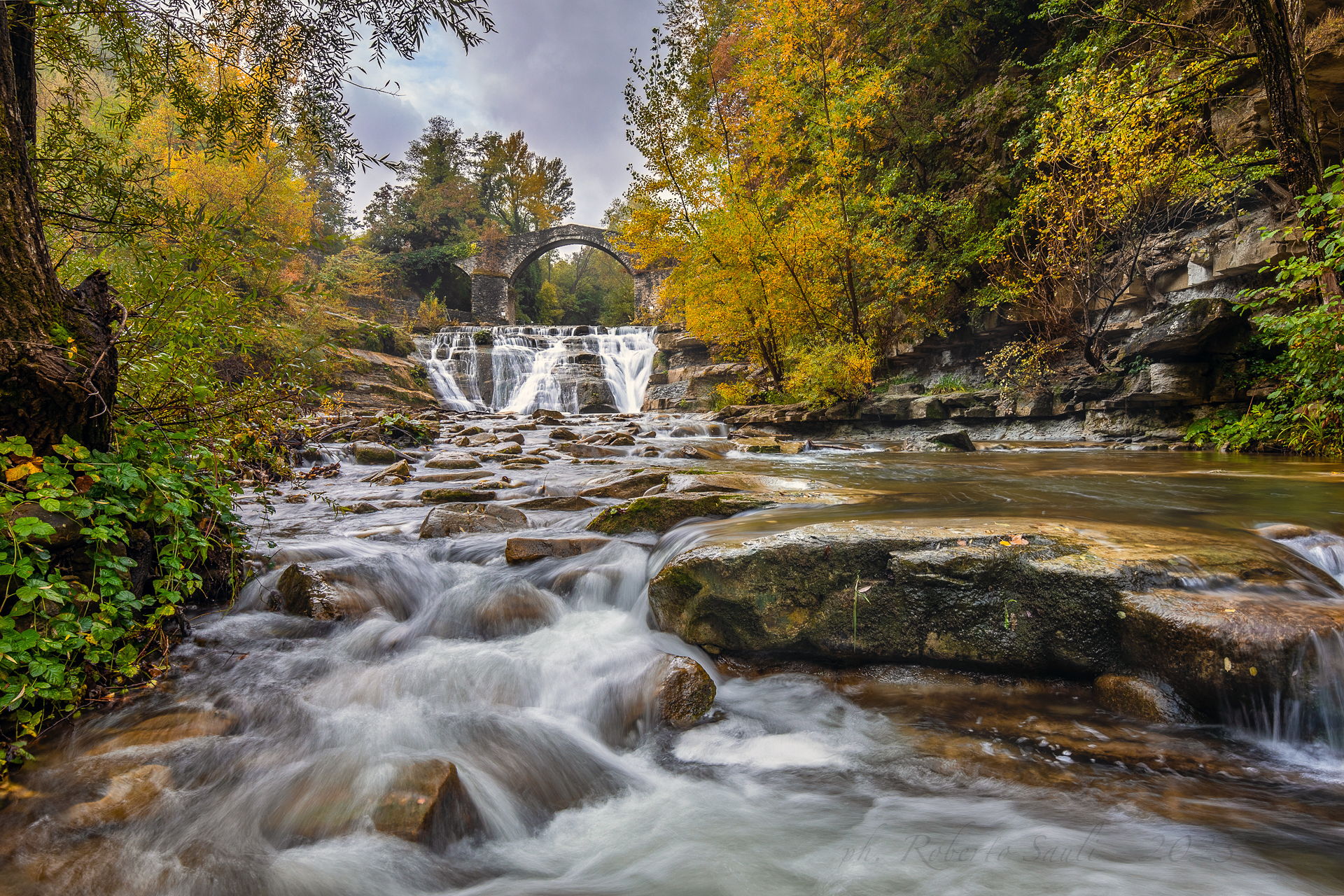 Ponte della Brusia in veste autunnale, Bocconi FC