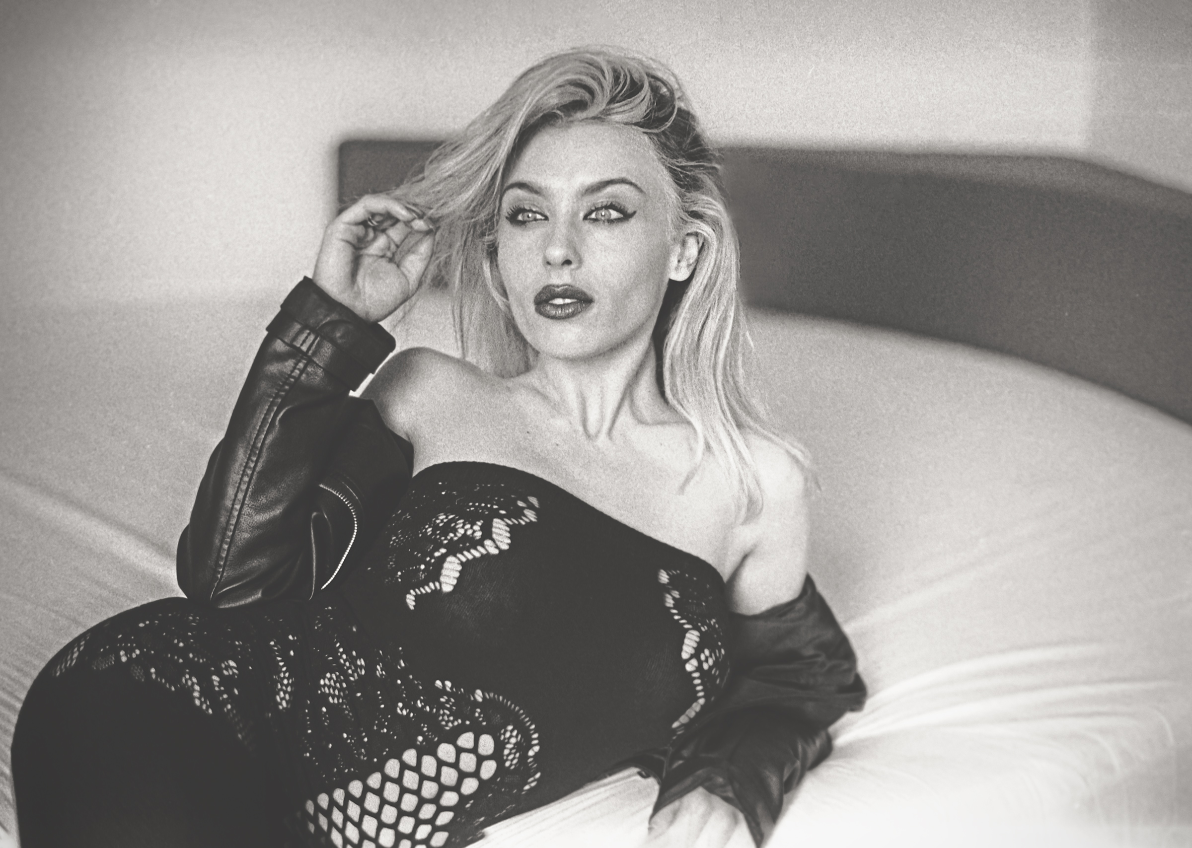 Lorenza Caradonna in Agfa Photo APX 400, 6