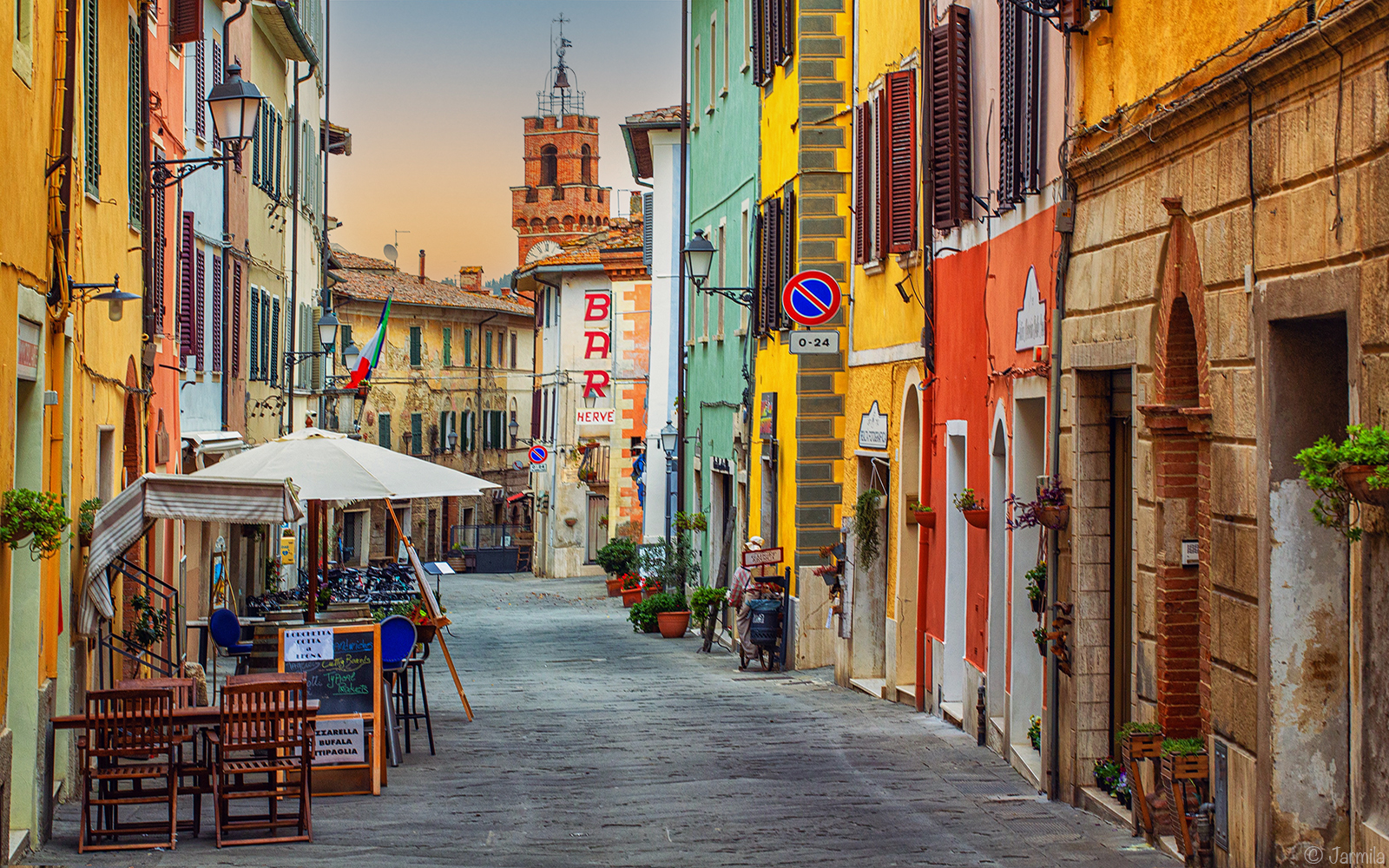 Asciano, borgo medievale delle Crete