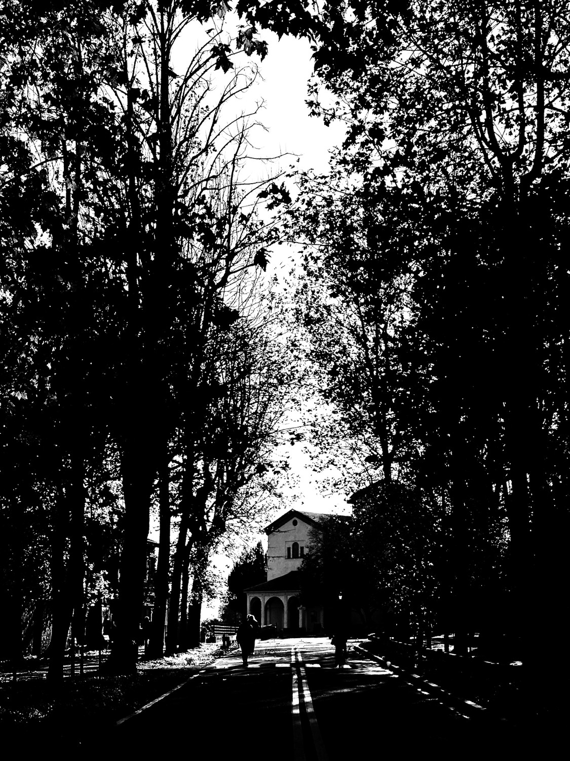 Il Santuario in fondo al viale