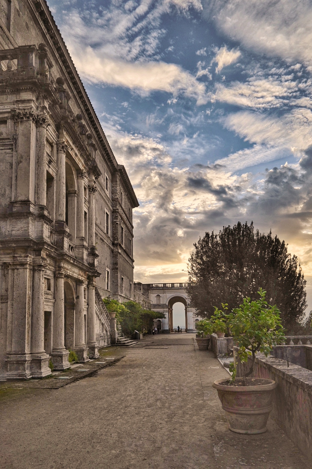 Villa d'Este al tramonto, Tivoli (Roma)