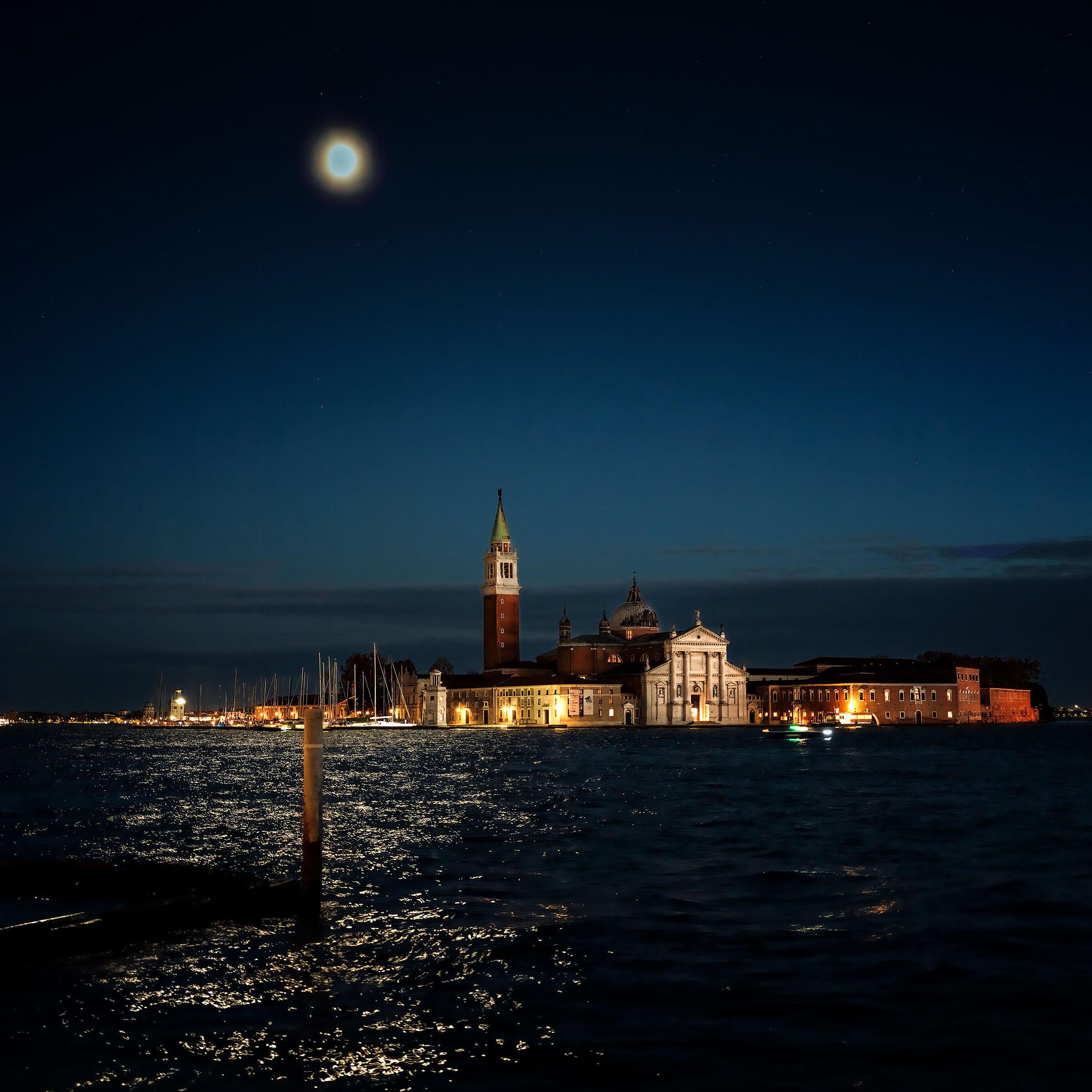 Moon in venice