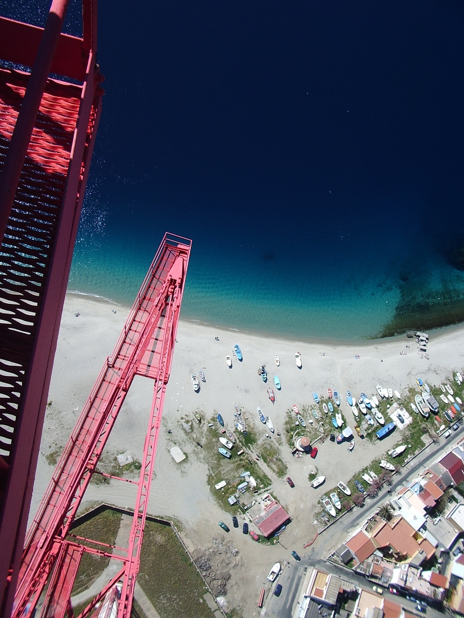 From the pylon - Facing the nothing