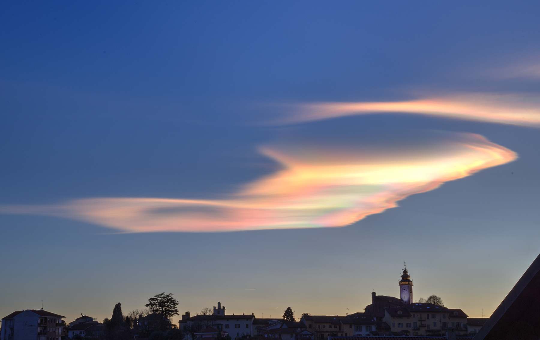 ...nubi iridescenti...