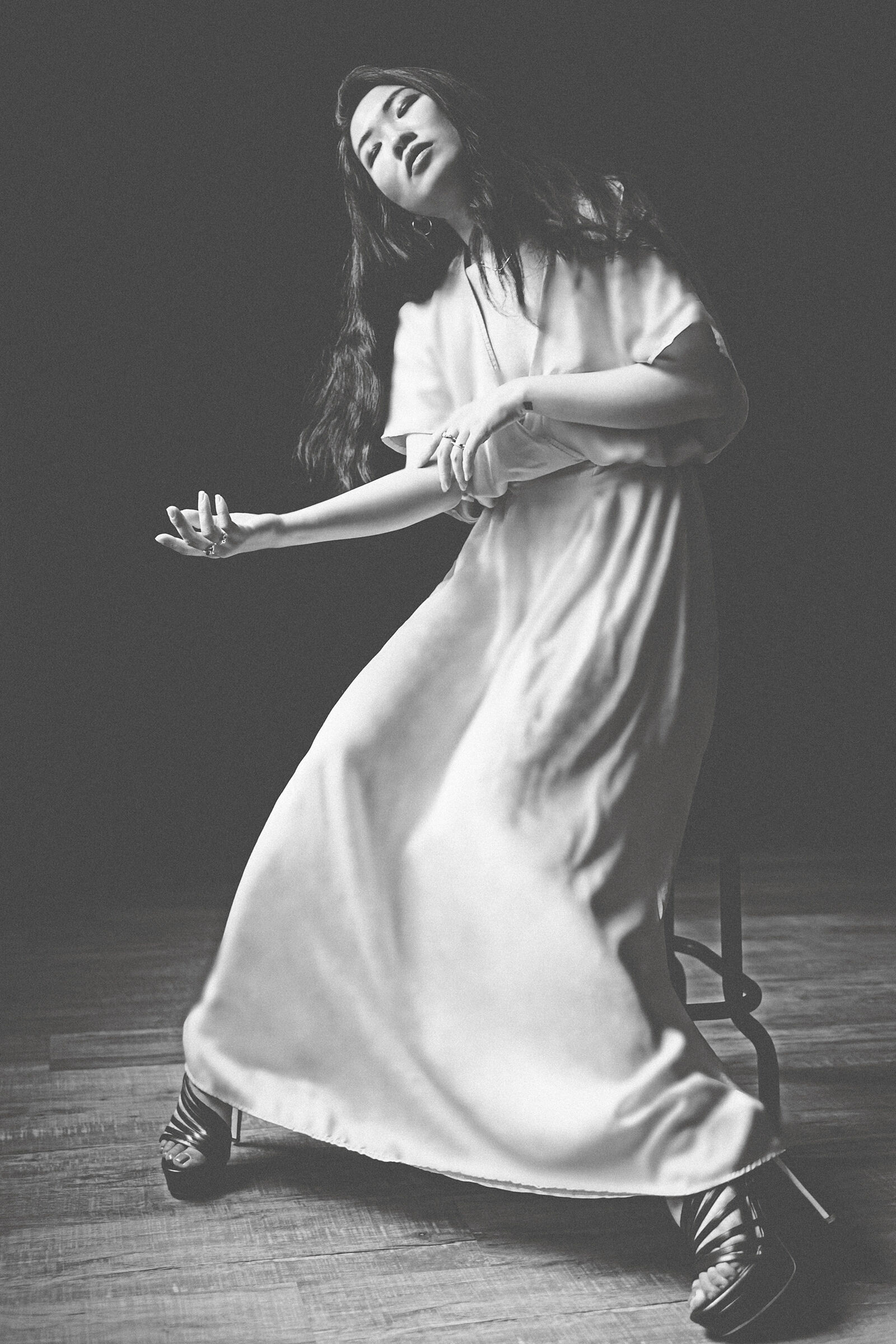 huong dancing bunny BW 3