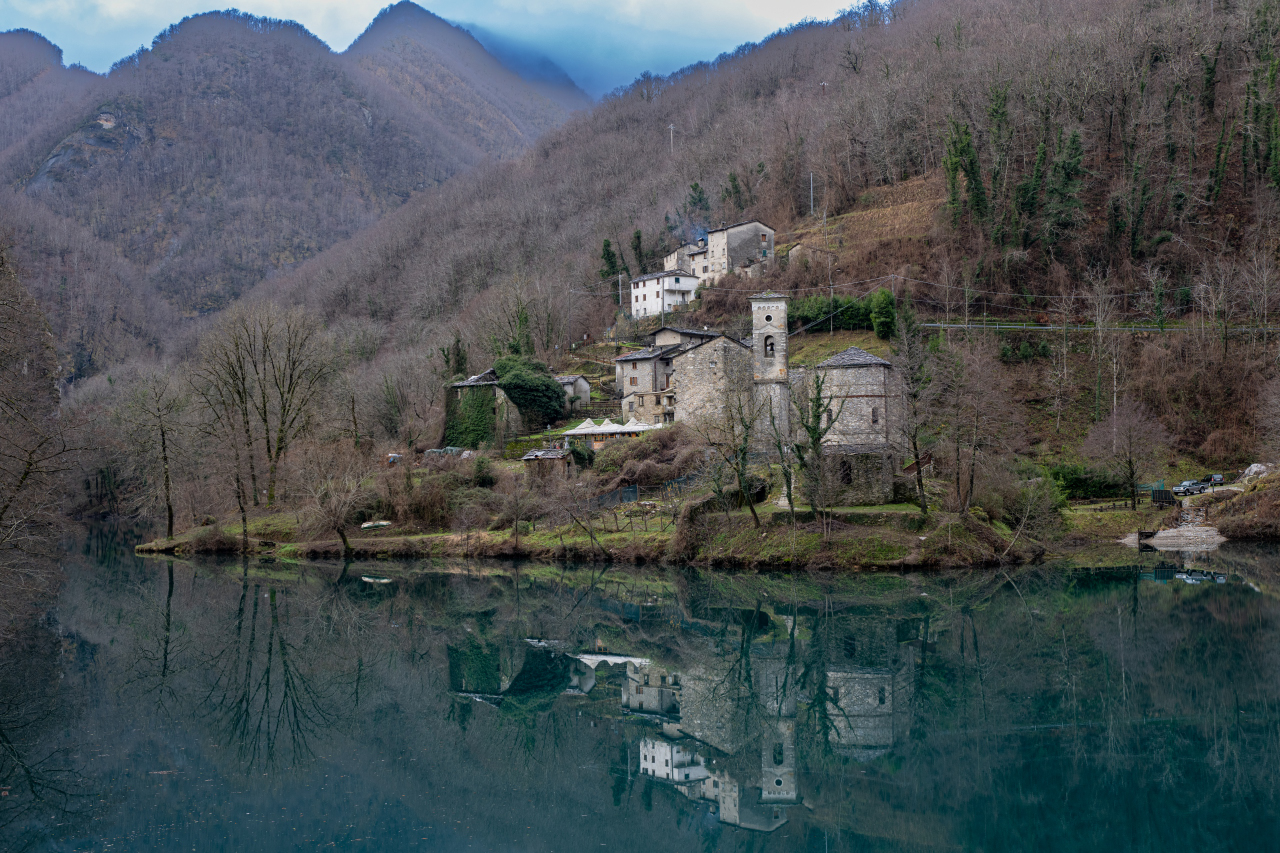 Isola Santa