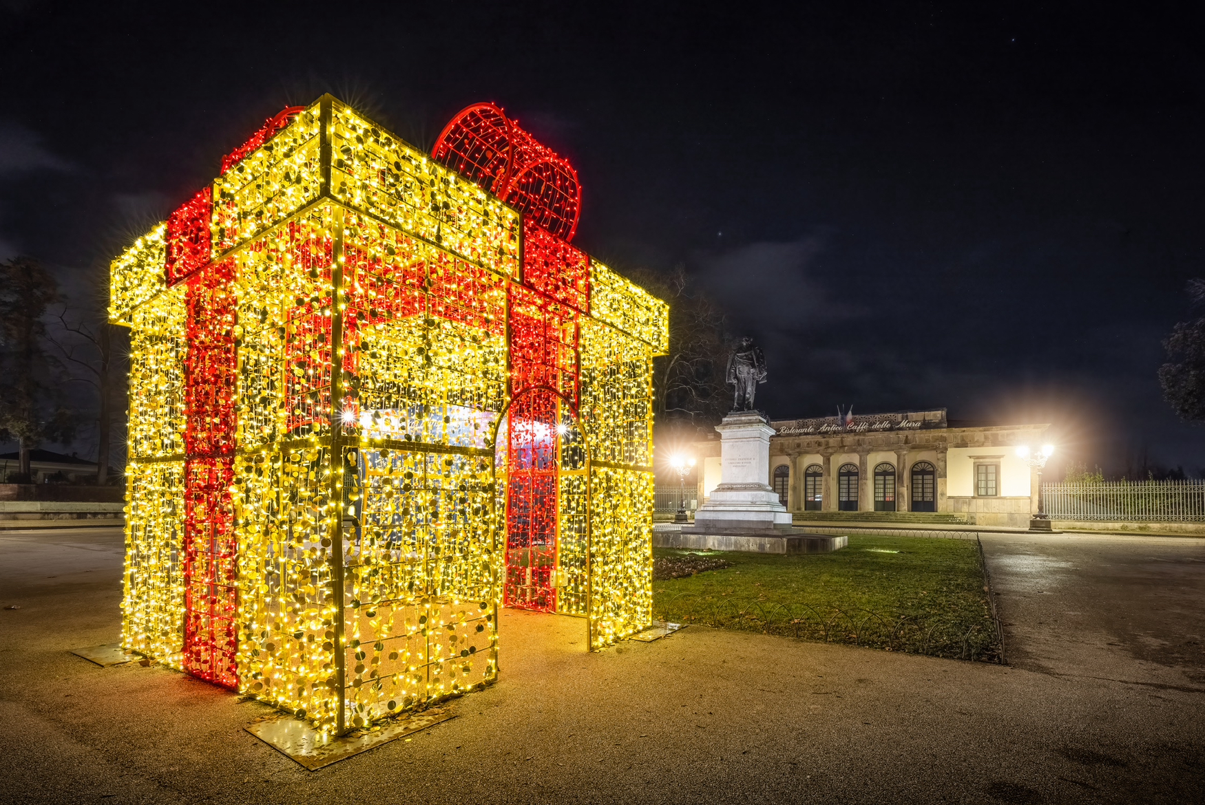 Last Christmas light