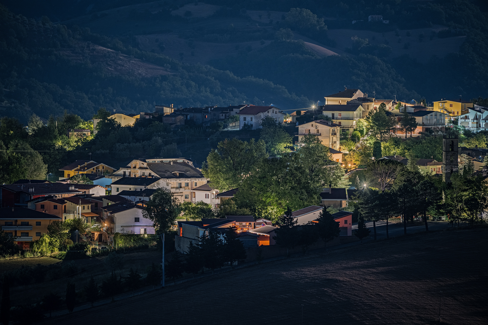 foto notturna scattata da Colledara ( Abruzzo)