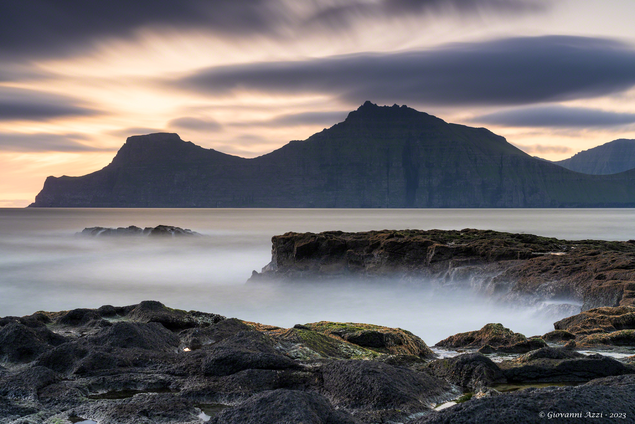 Waiting for the sunrise in Gjogv 2