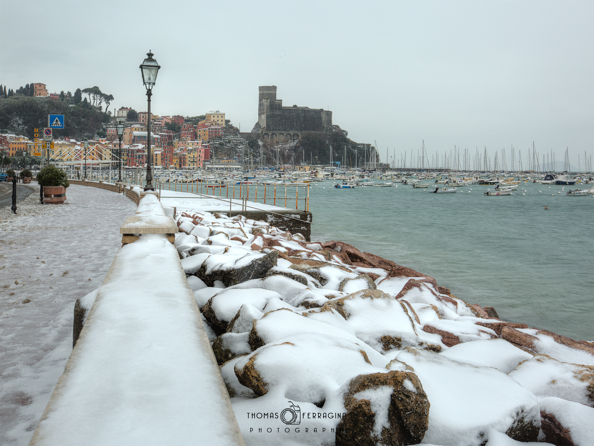 snowy sea Lerici