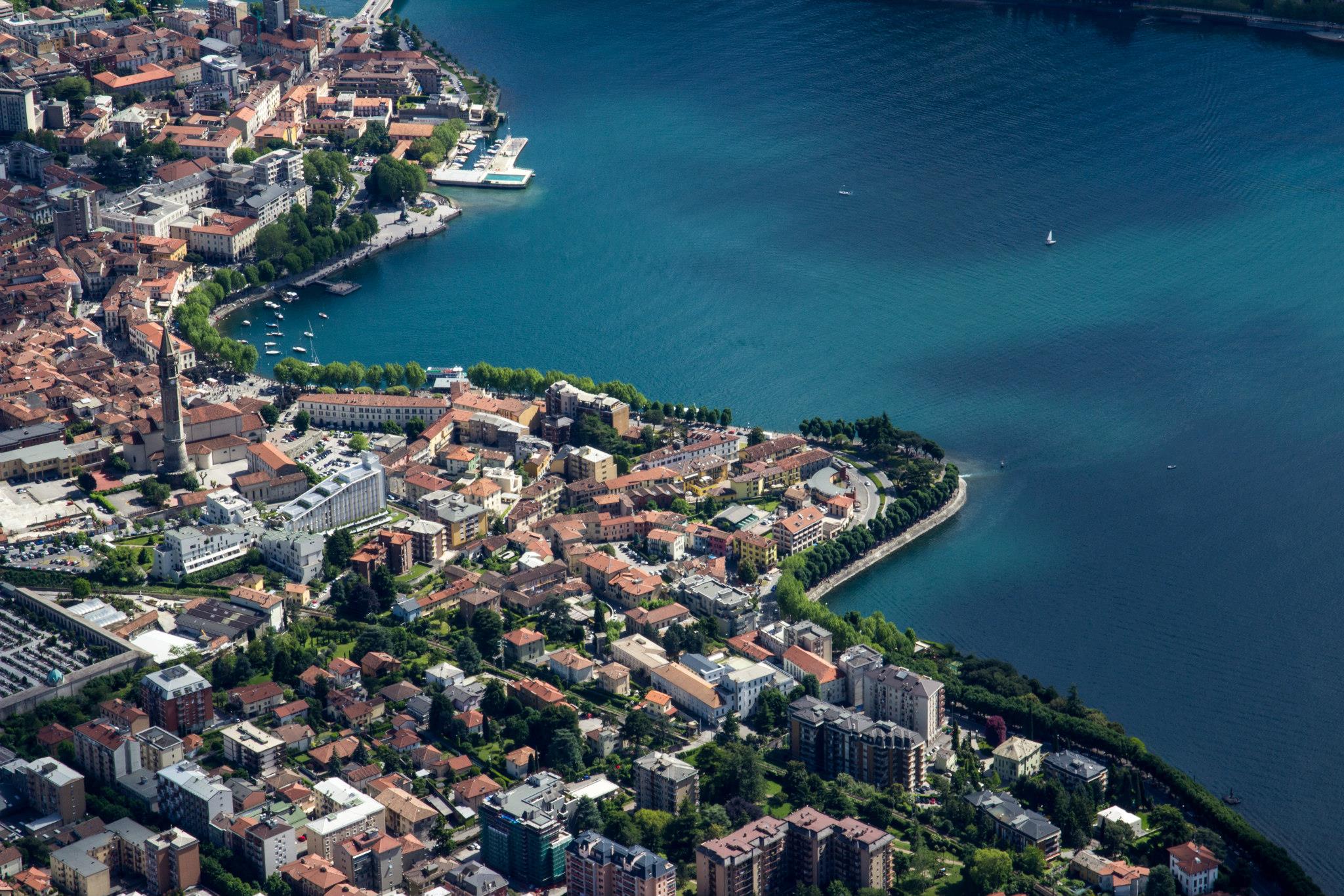 Scorcio del lungolago di Lecco