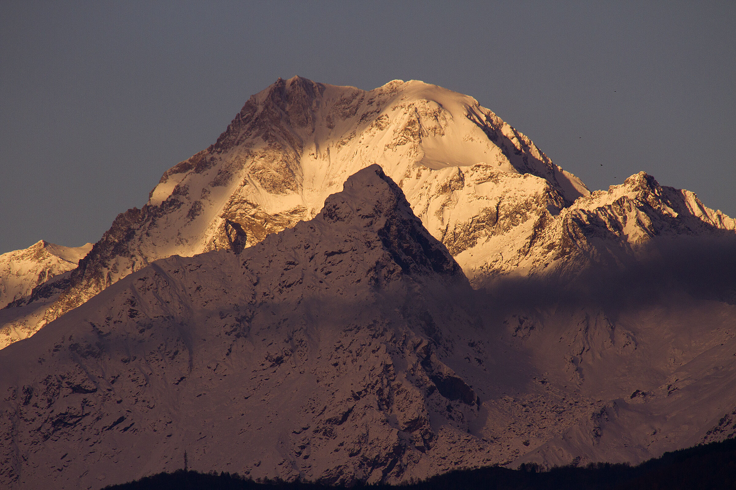Ciamarella and Uja di Mondrone at dawn