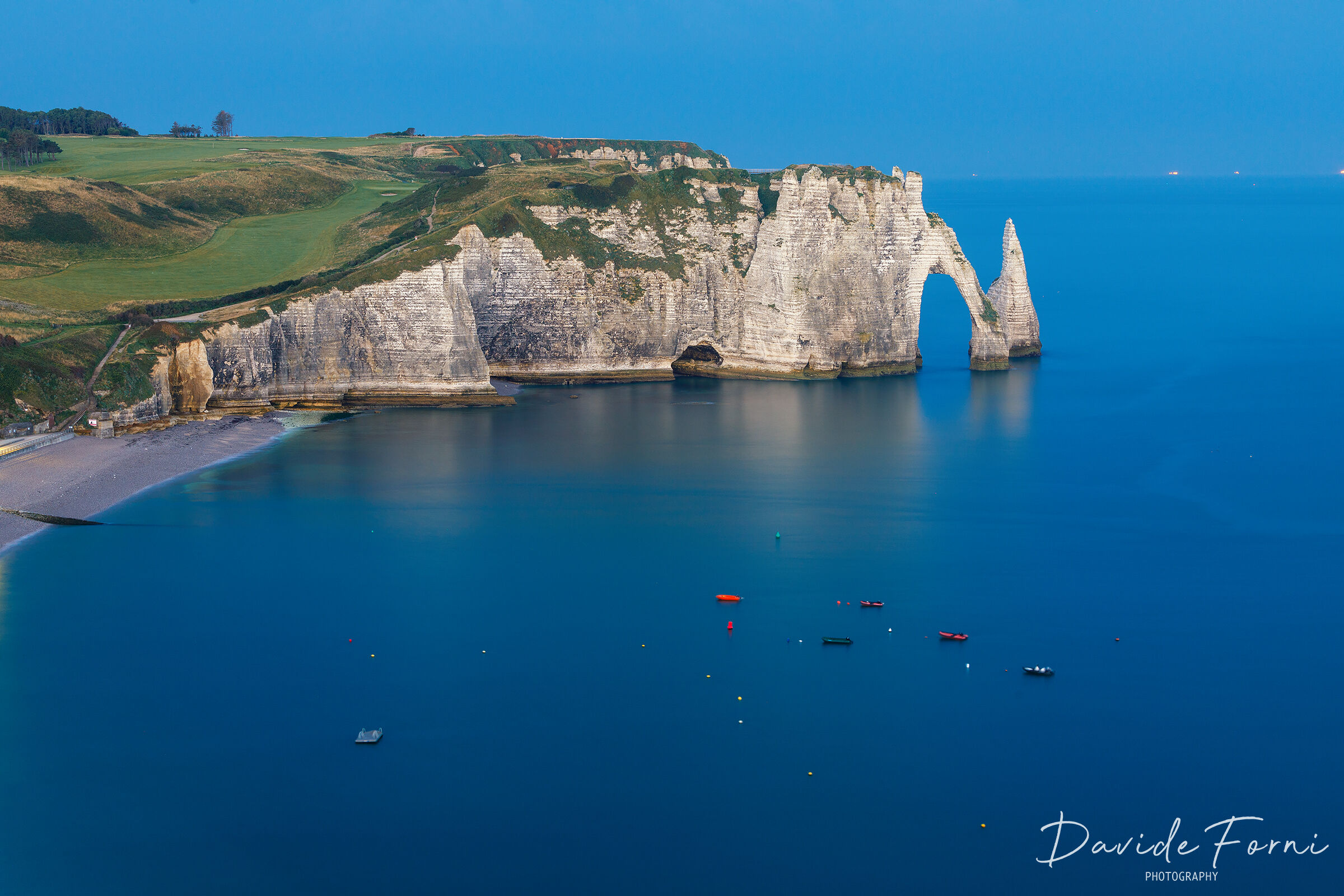Sunrise at Etretat from the falaise d'aval