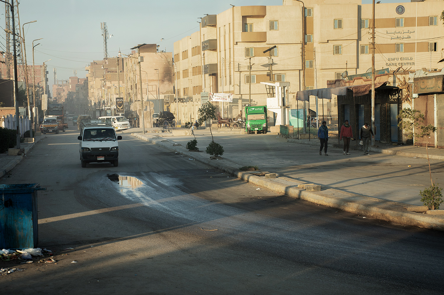 Lungo la via (Cairo)