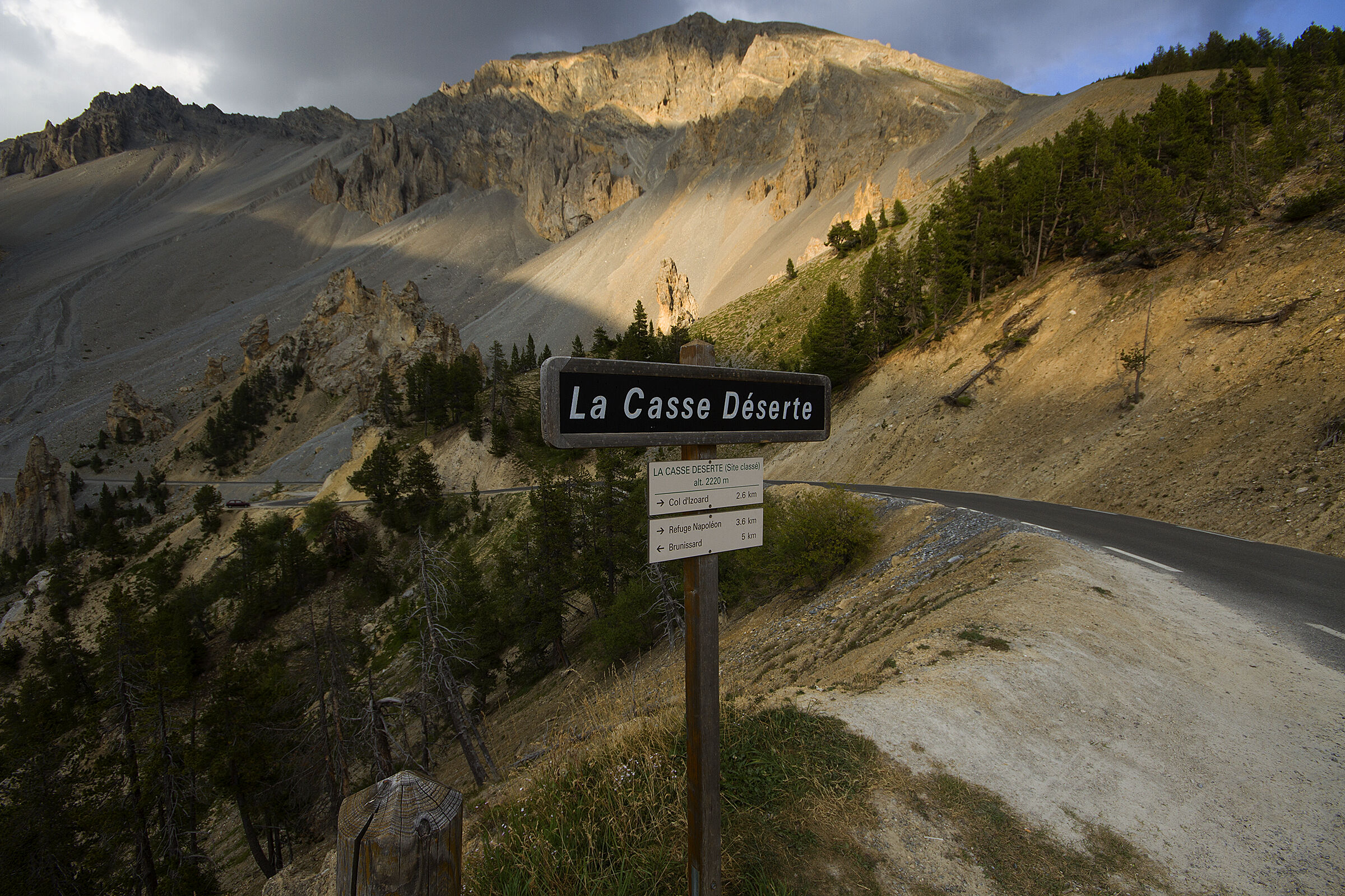 La Casse Déserte at sunset