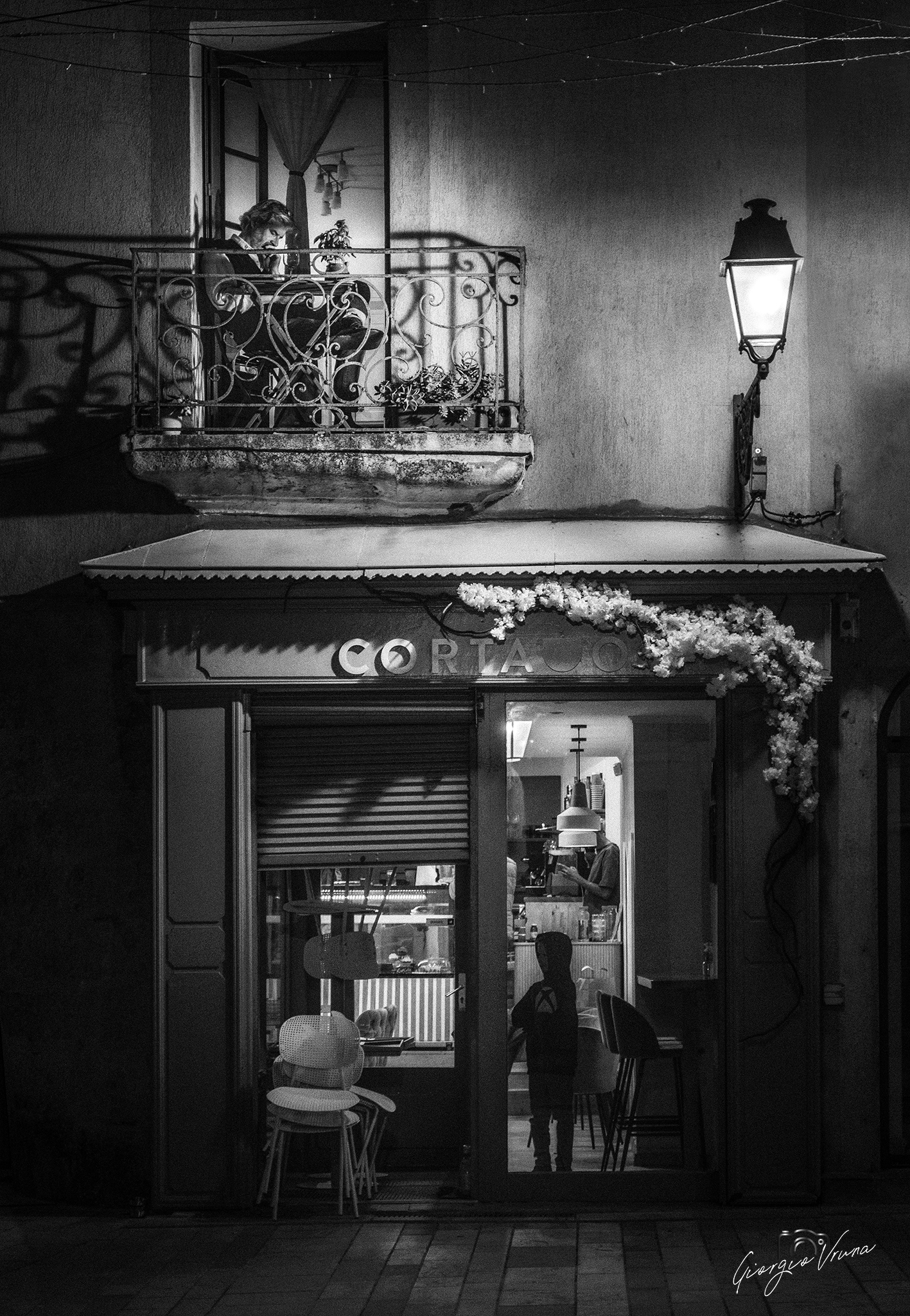 To read is to travel