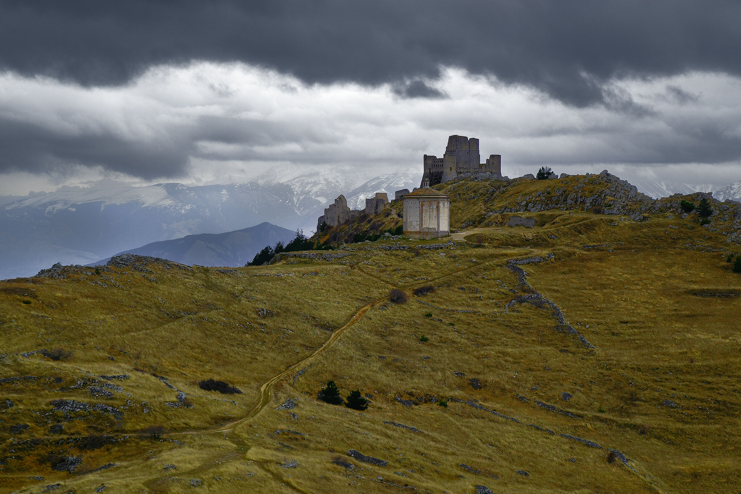 Rocca Calascio arrivando da Santo Stefano In Sessanio