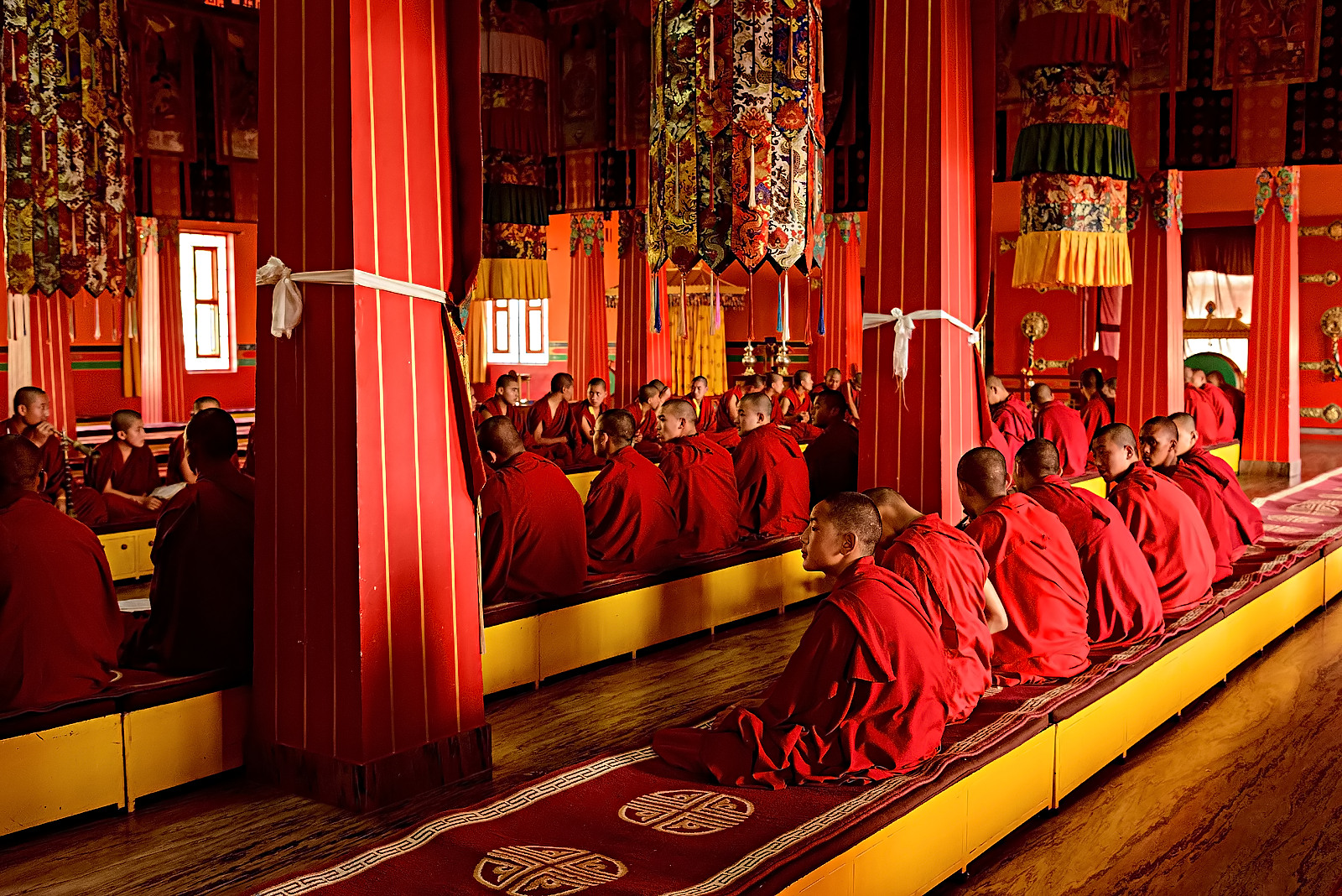 l'ora dei cantici mattutini monastero d mirik west beng