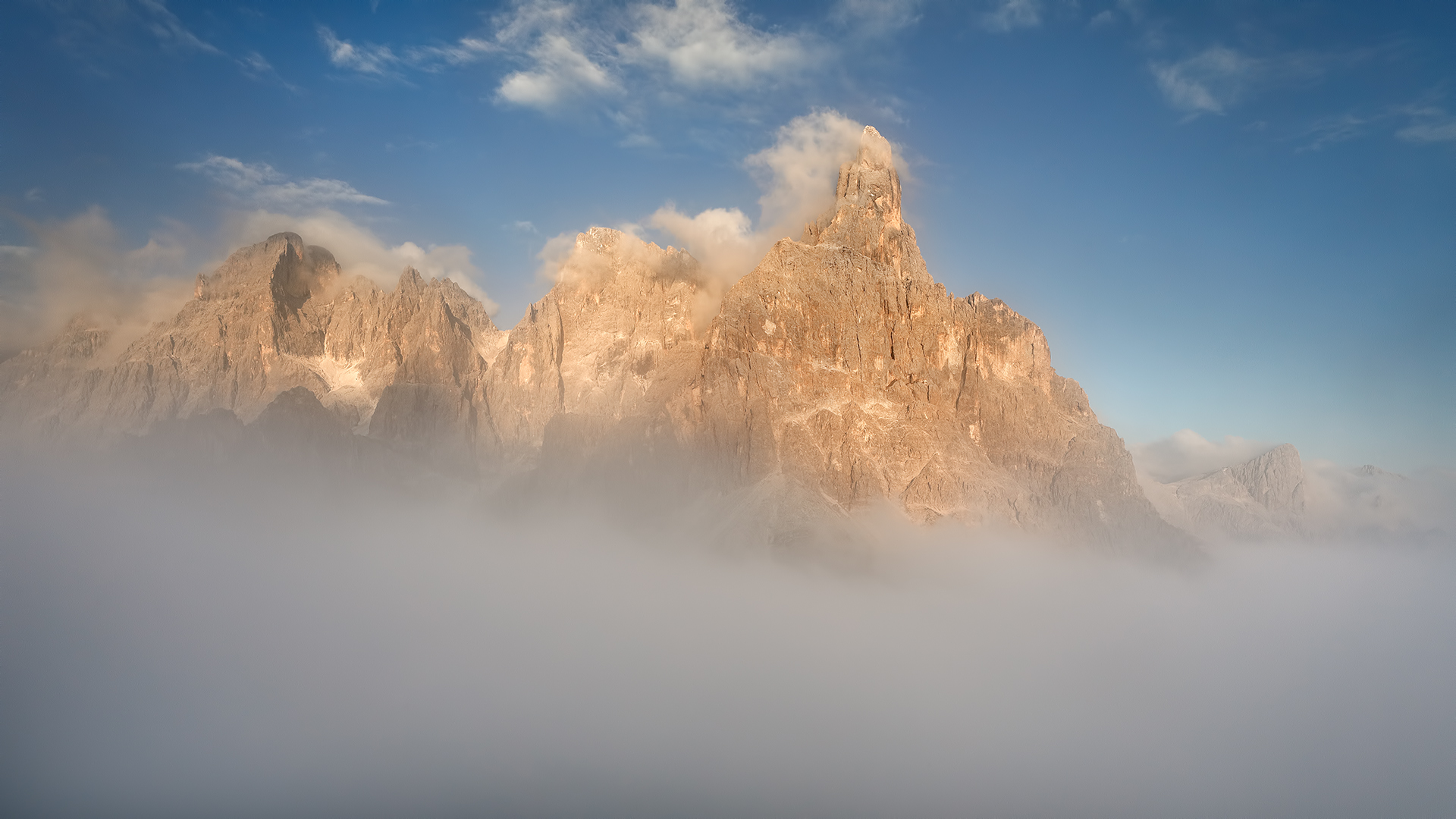 Misty sunset from Punta Rolle