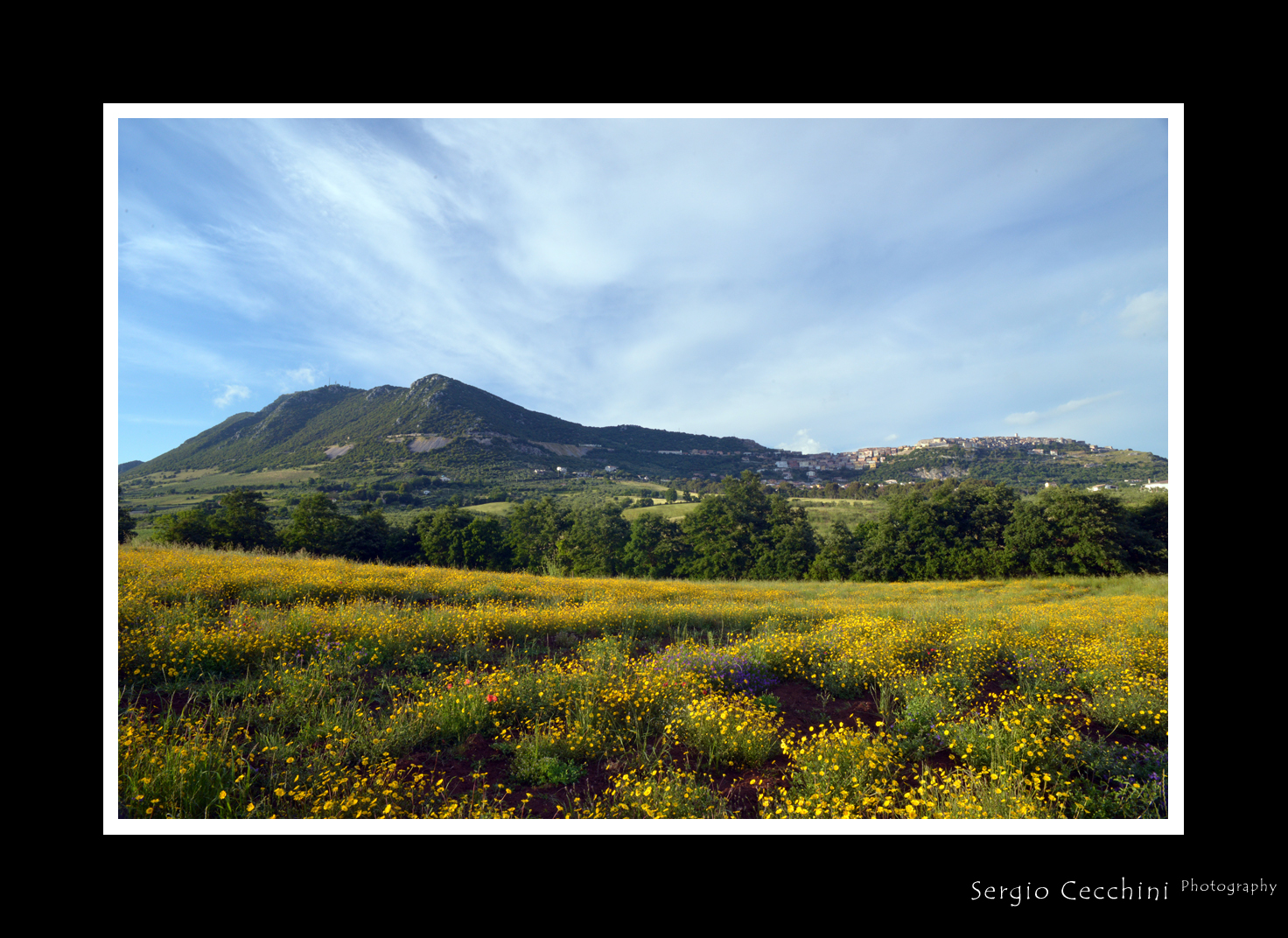 Il Monte Soratte e l'abitato di S. Oreste