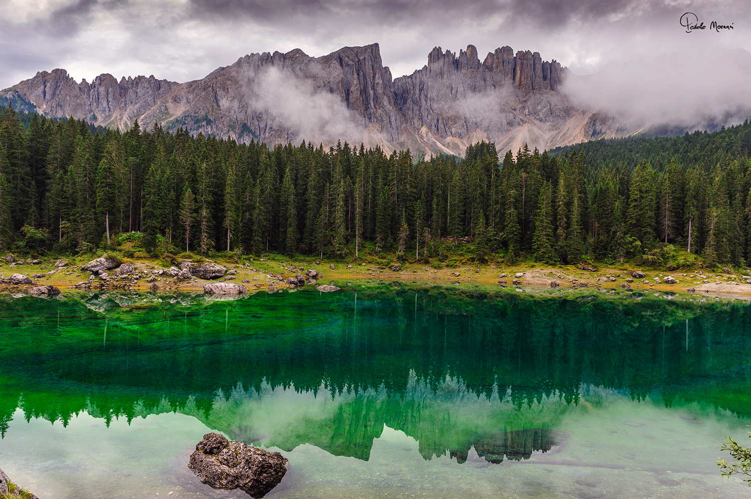 Dolomiti, riflesso sul Carezza .....