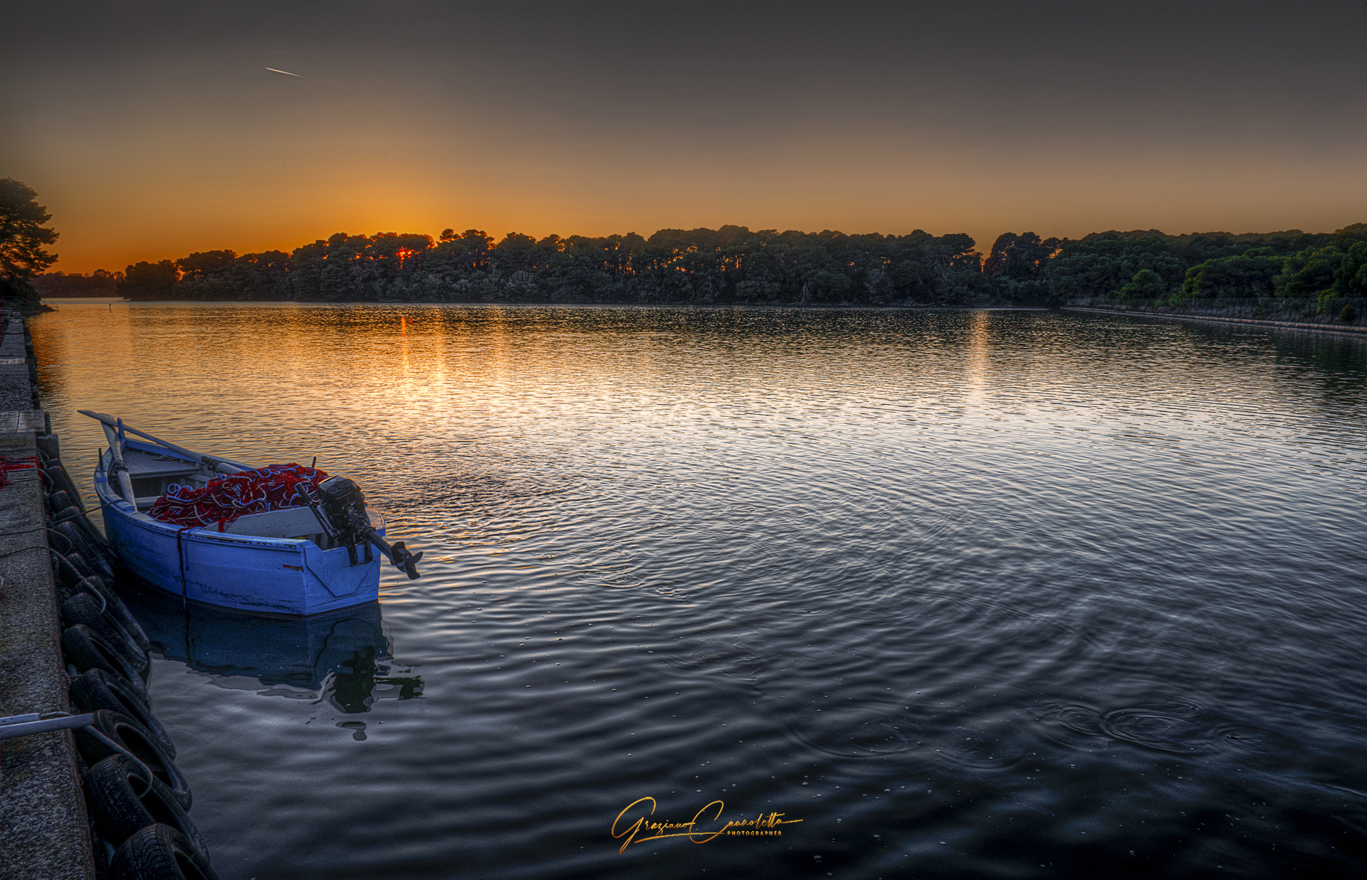 La barca sul lago degli Alimini