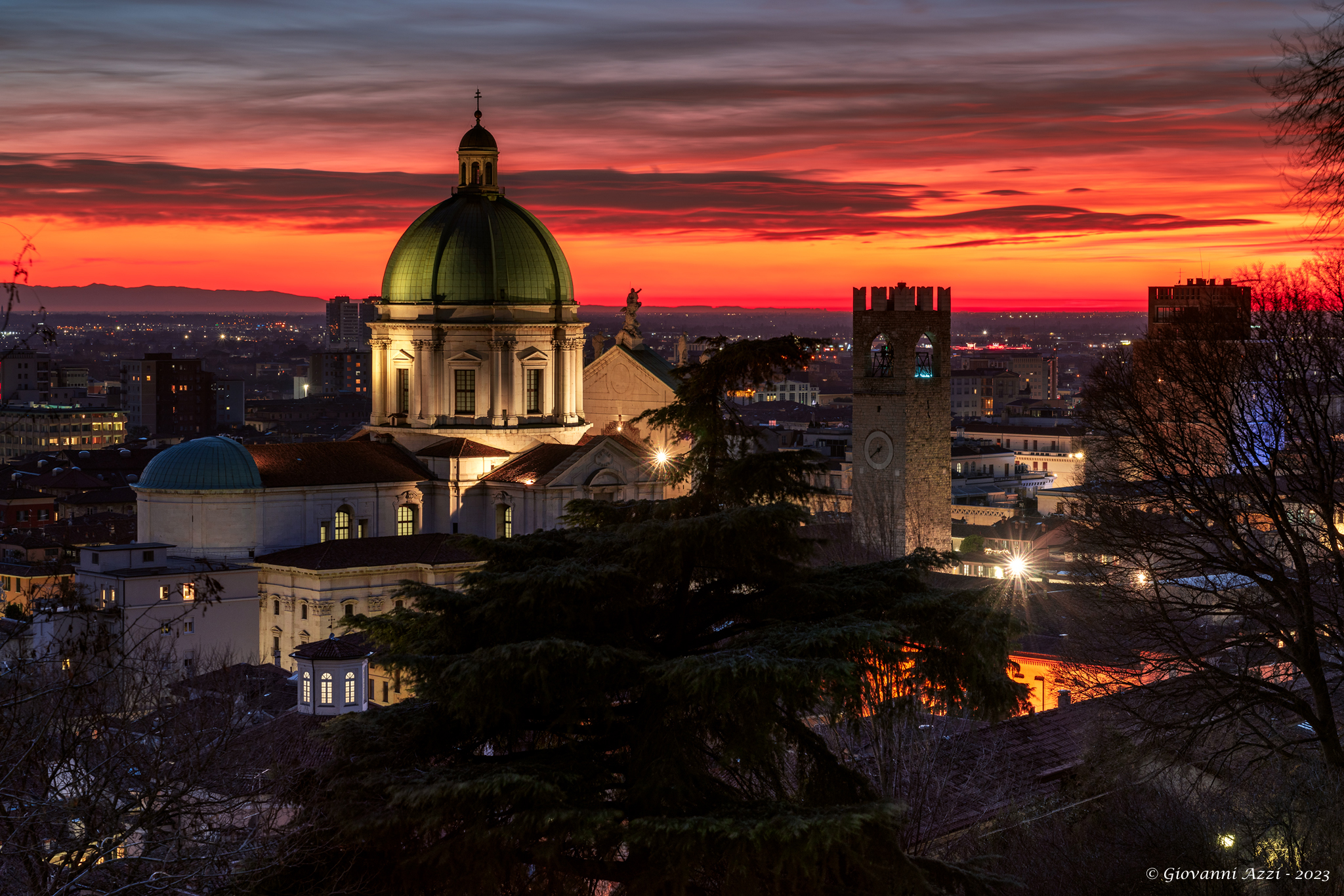Favonic sunset over the Cathedral of Brescia