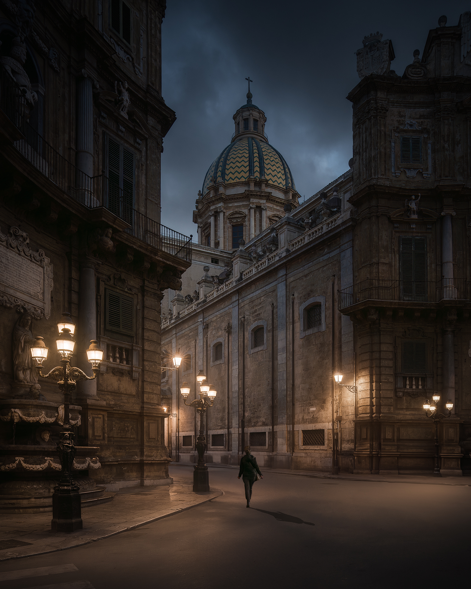 I Quattro Canti e la Chiesa di San Giuseppe dei Padri T