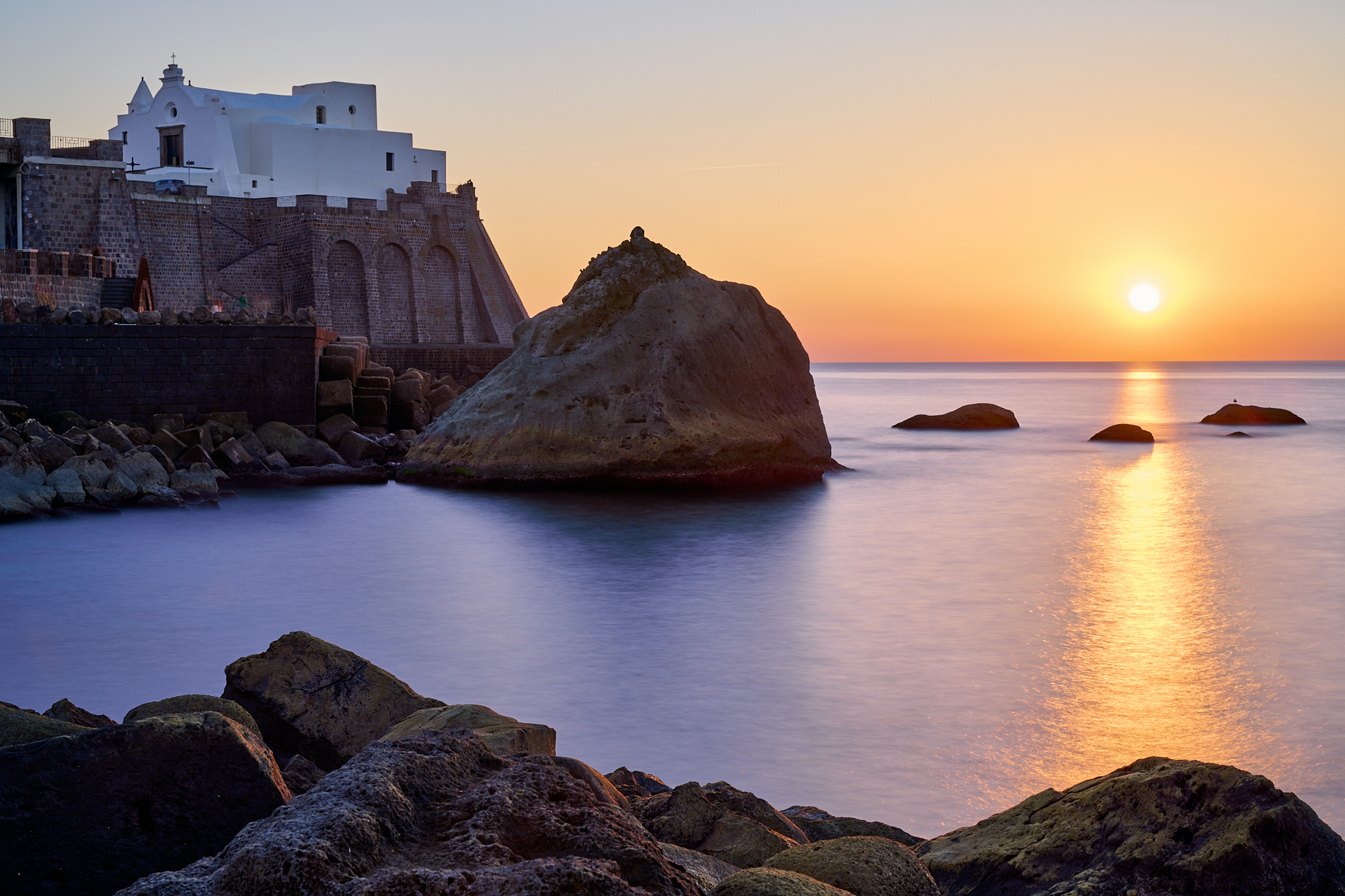 Forio: tramonto alla chiesa del Soccorso