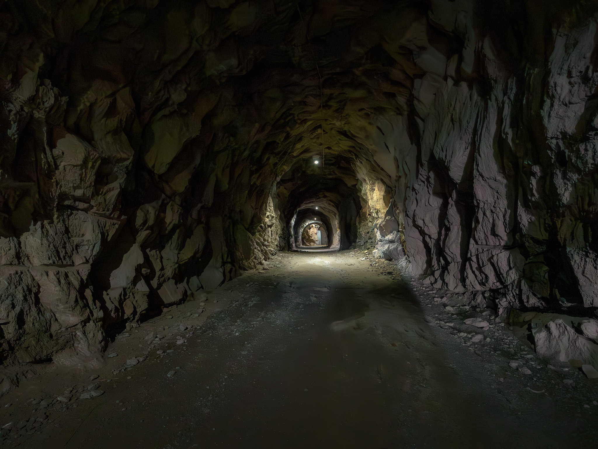 Il tunnel della Linea Cadorna sotto il Monte Morissolo