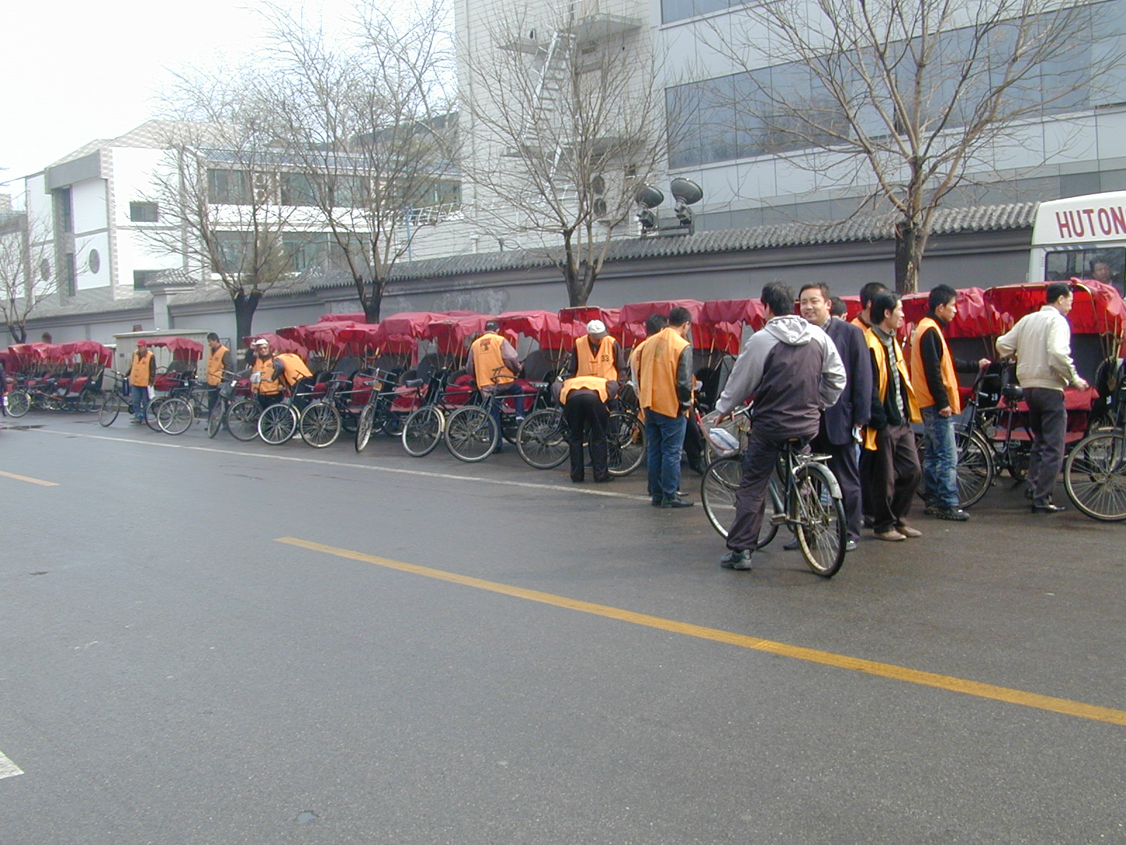 Parcheggio dei riscio per il tour degli hutong