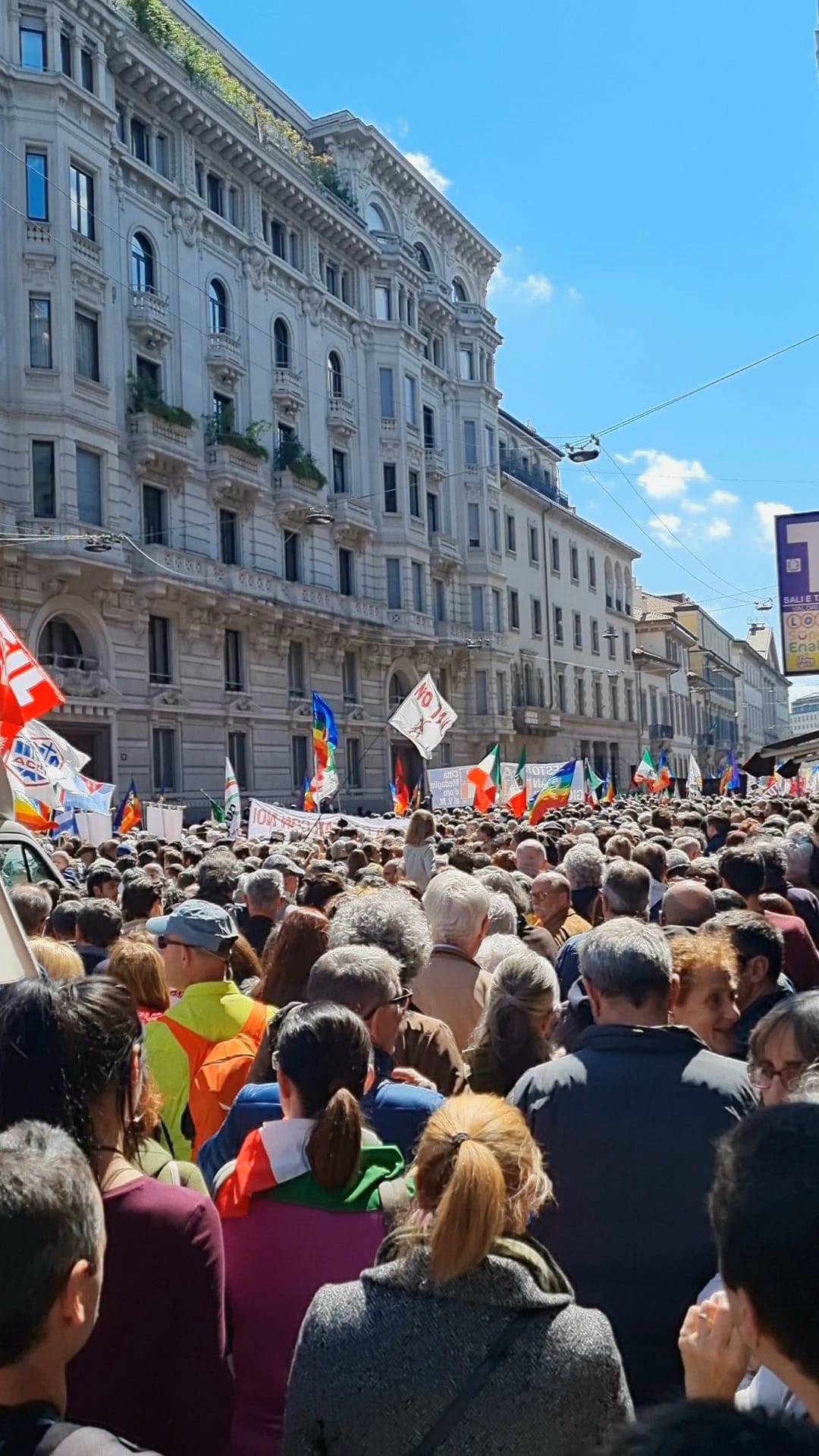 25 Aprile.. non c'era  nessuno (MI)
