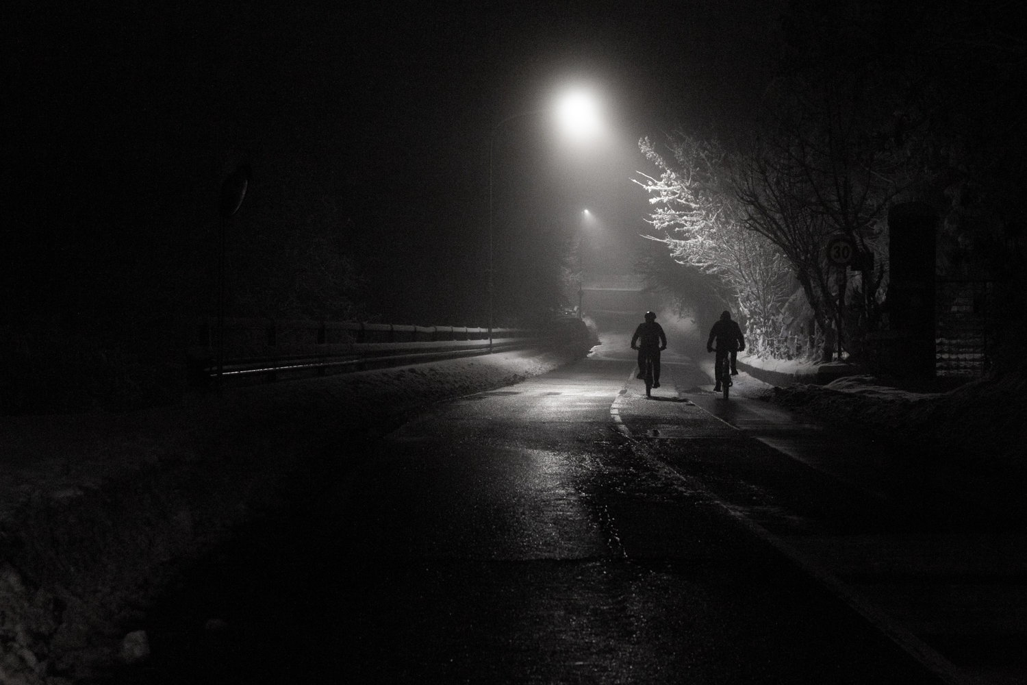 Night climb, towards the Lighthouse of Victory