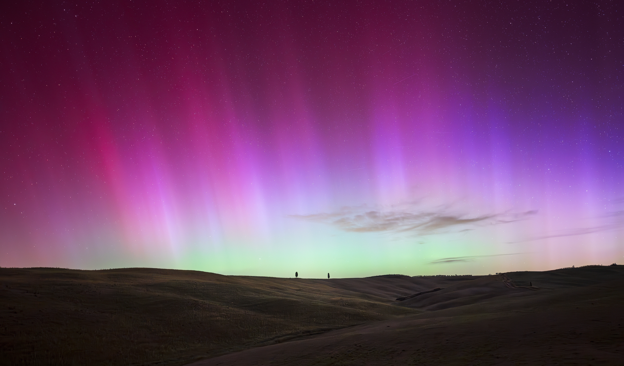 Aurora boreale in Val d'Orcia