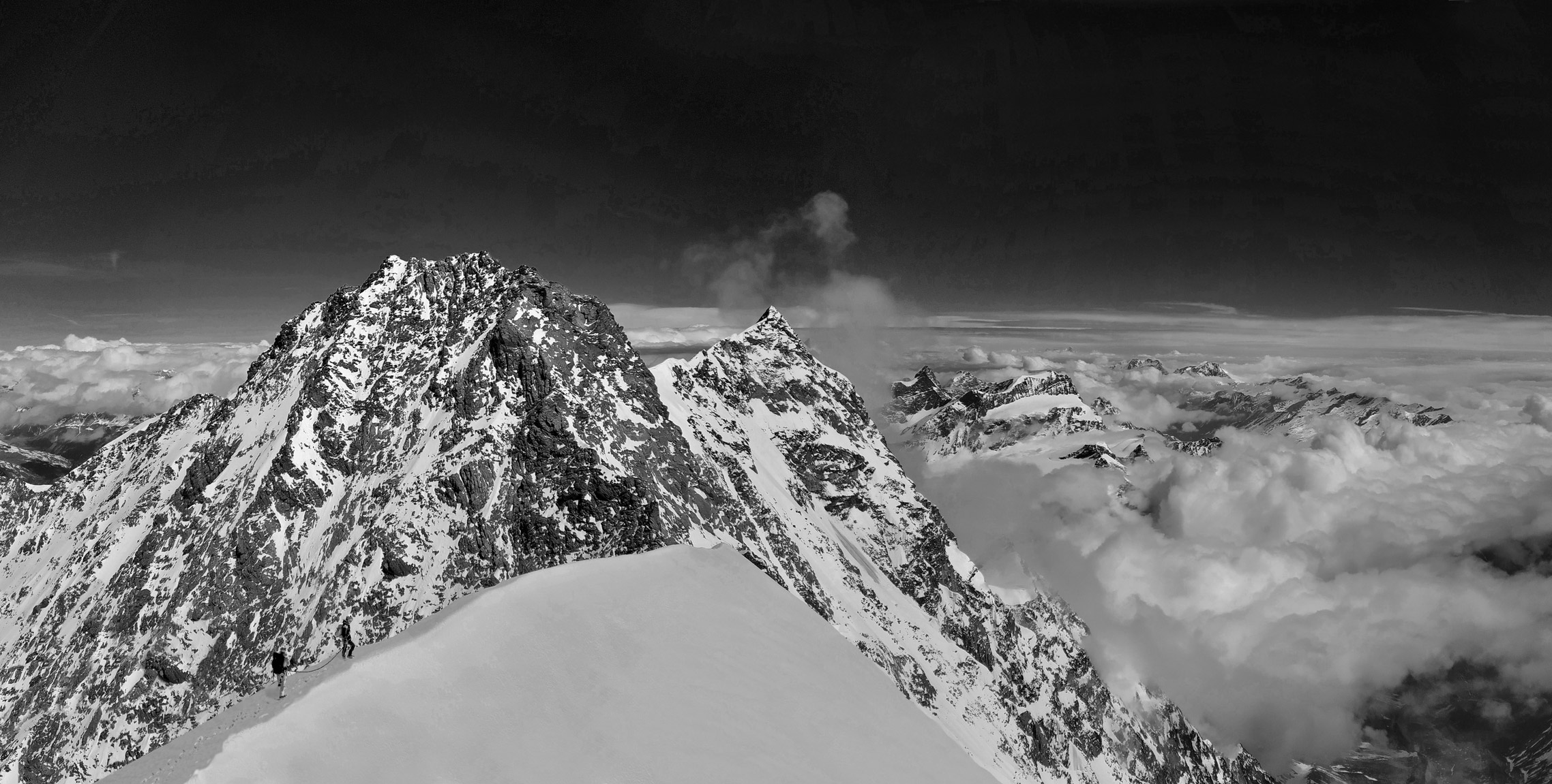 Punta Dufour 4634 a sx e Punta Nordend 4609