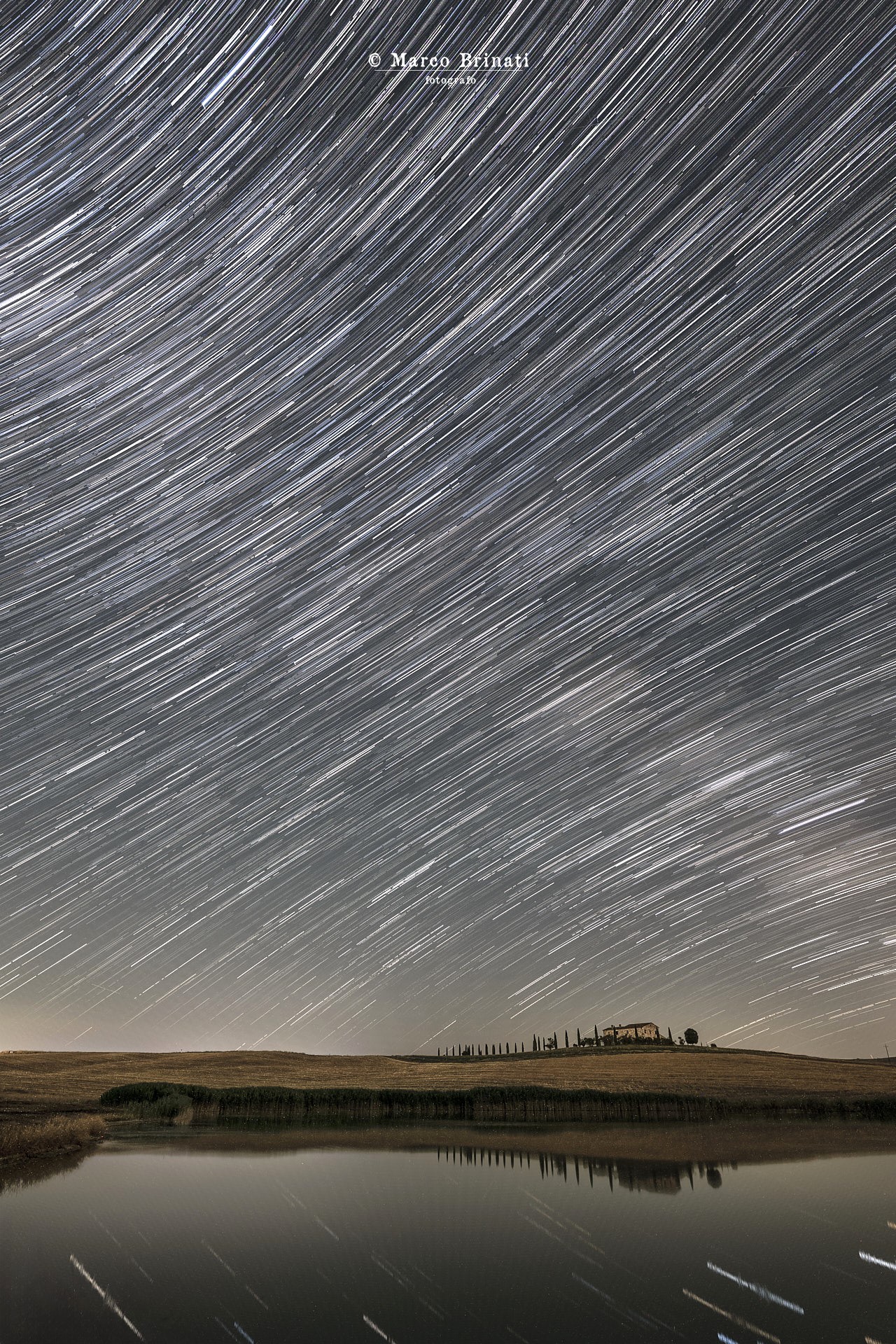 Star Trail laghetto Rocca d'Orcia