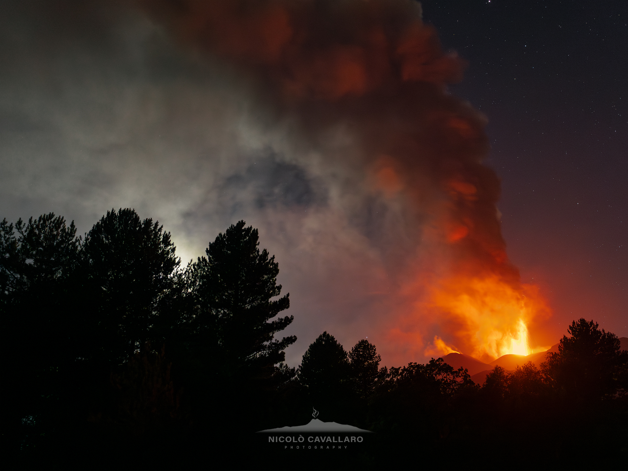 Etna - Third paroxysm of the Voragine