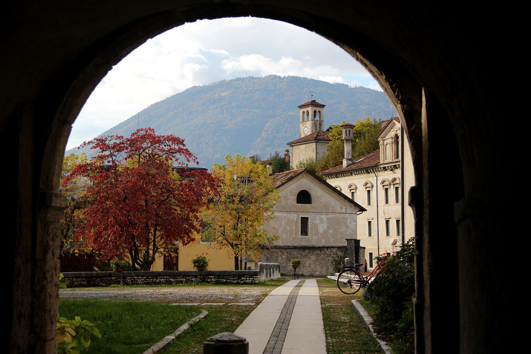 Fuori Dal Tunnel...Autunno A Feltre (bl)