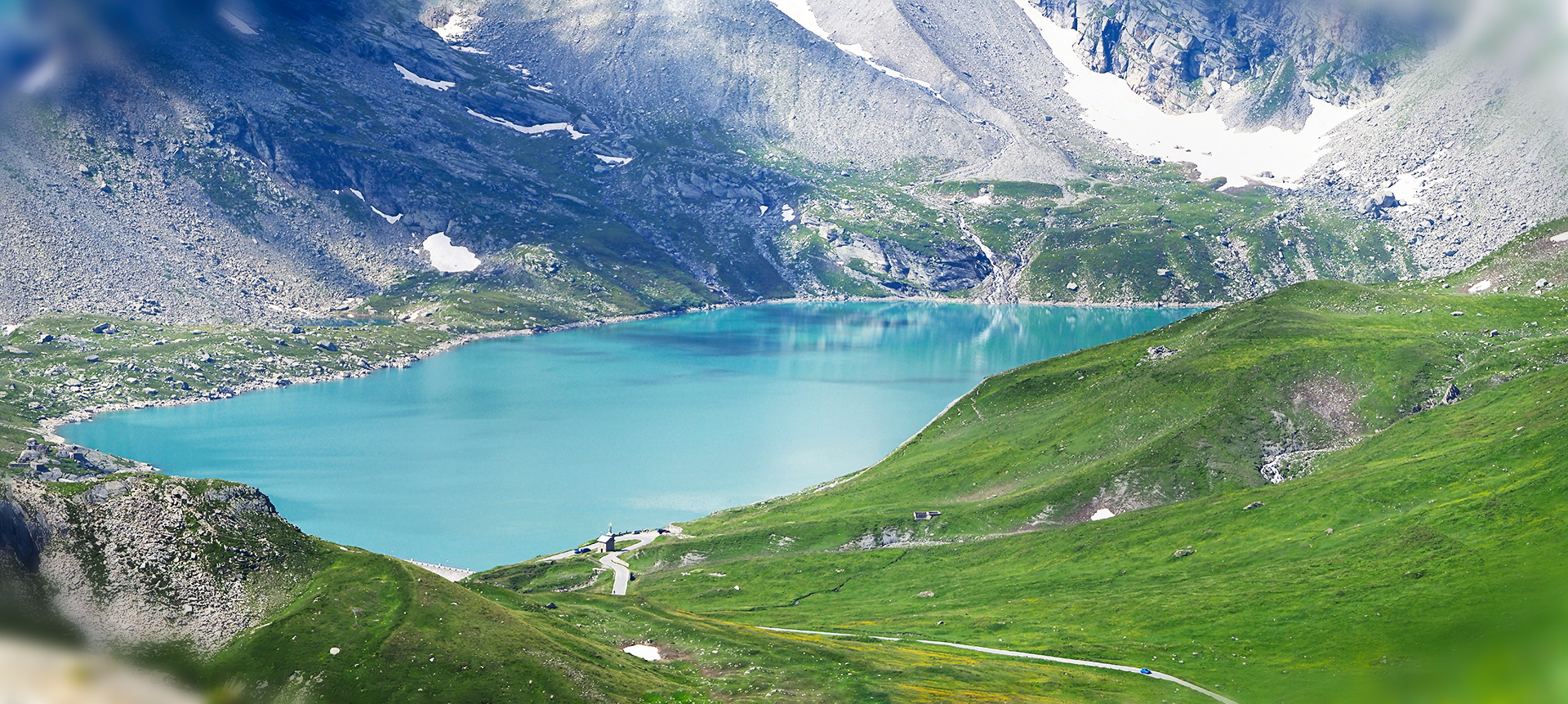 Panoramic view from the Nivolet Pass