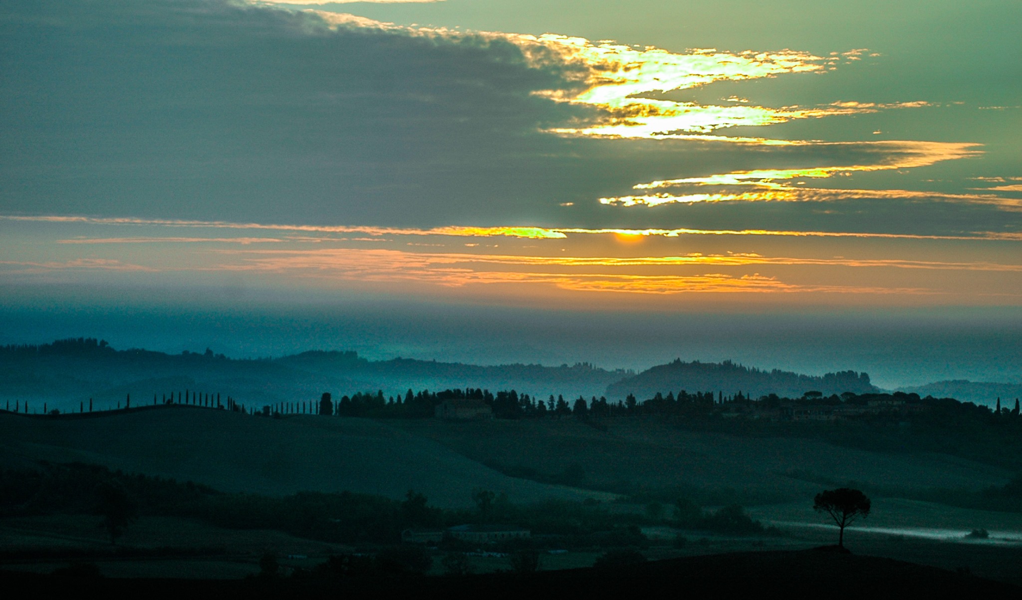Bishopric of Murlo at dawn #toscana