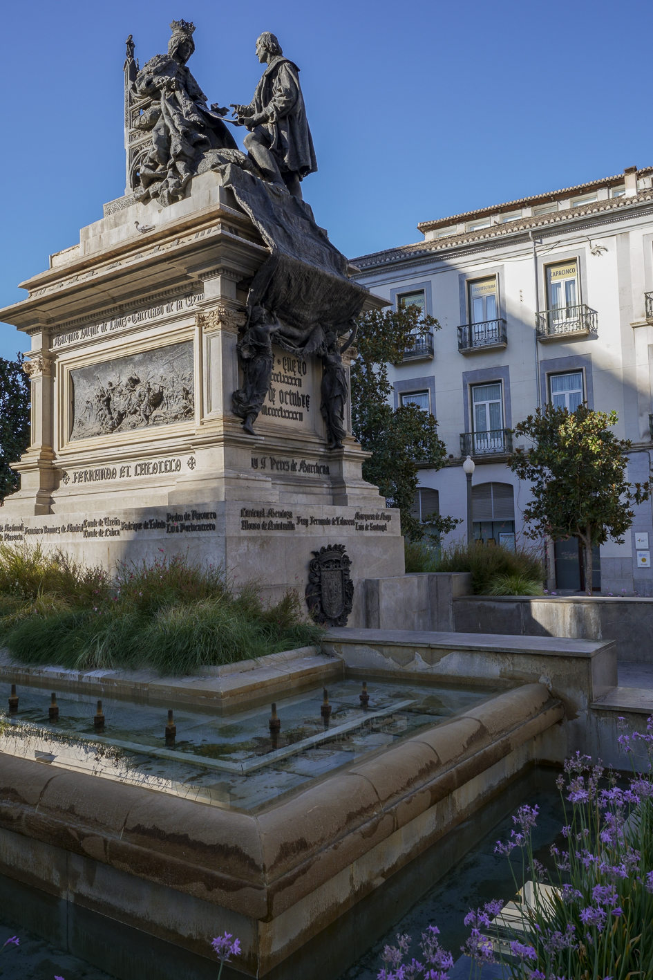 Monumento alla regina Isabella e Colombo