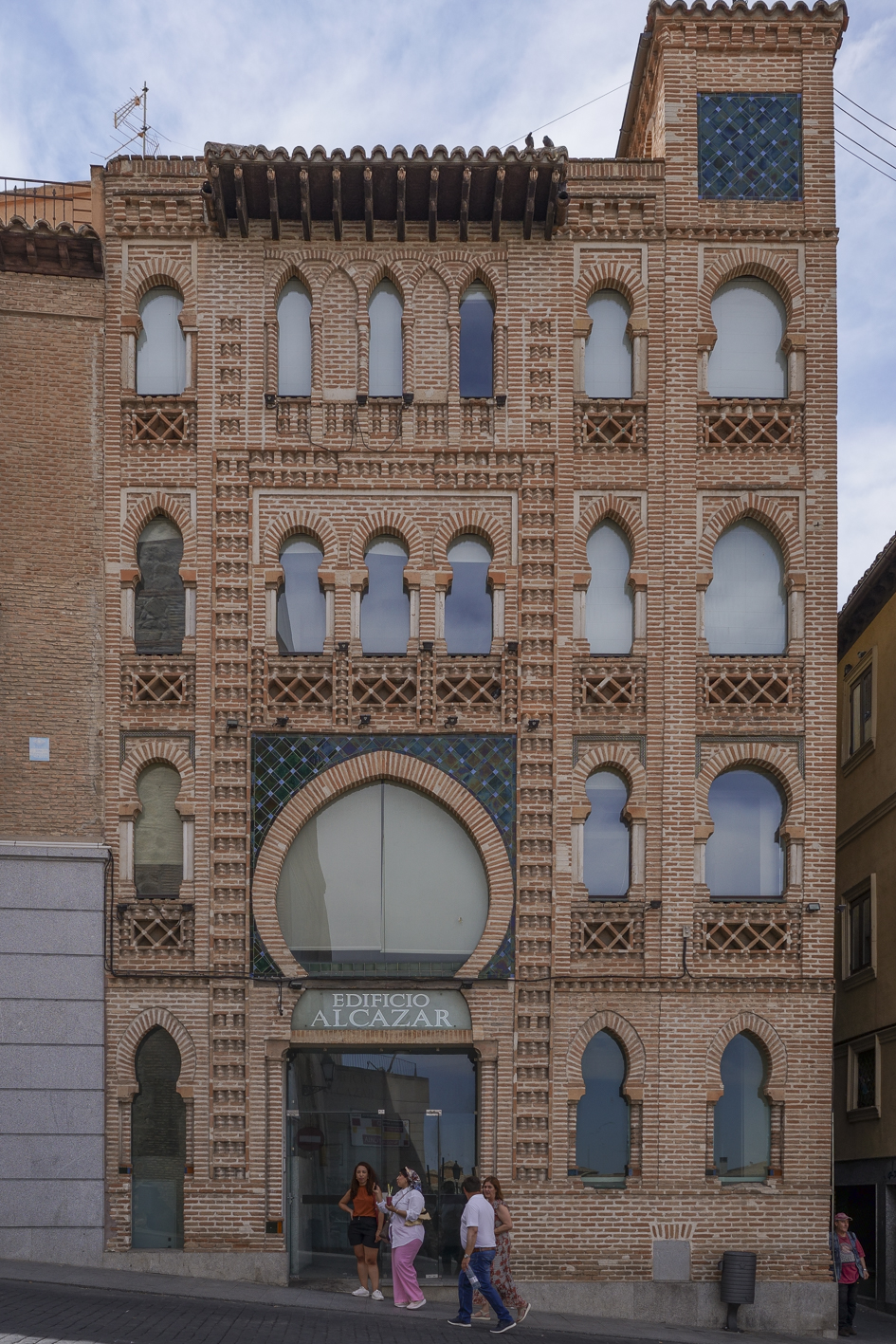 Salendo verso l'Alcázar.